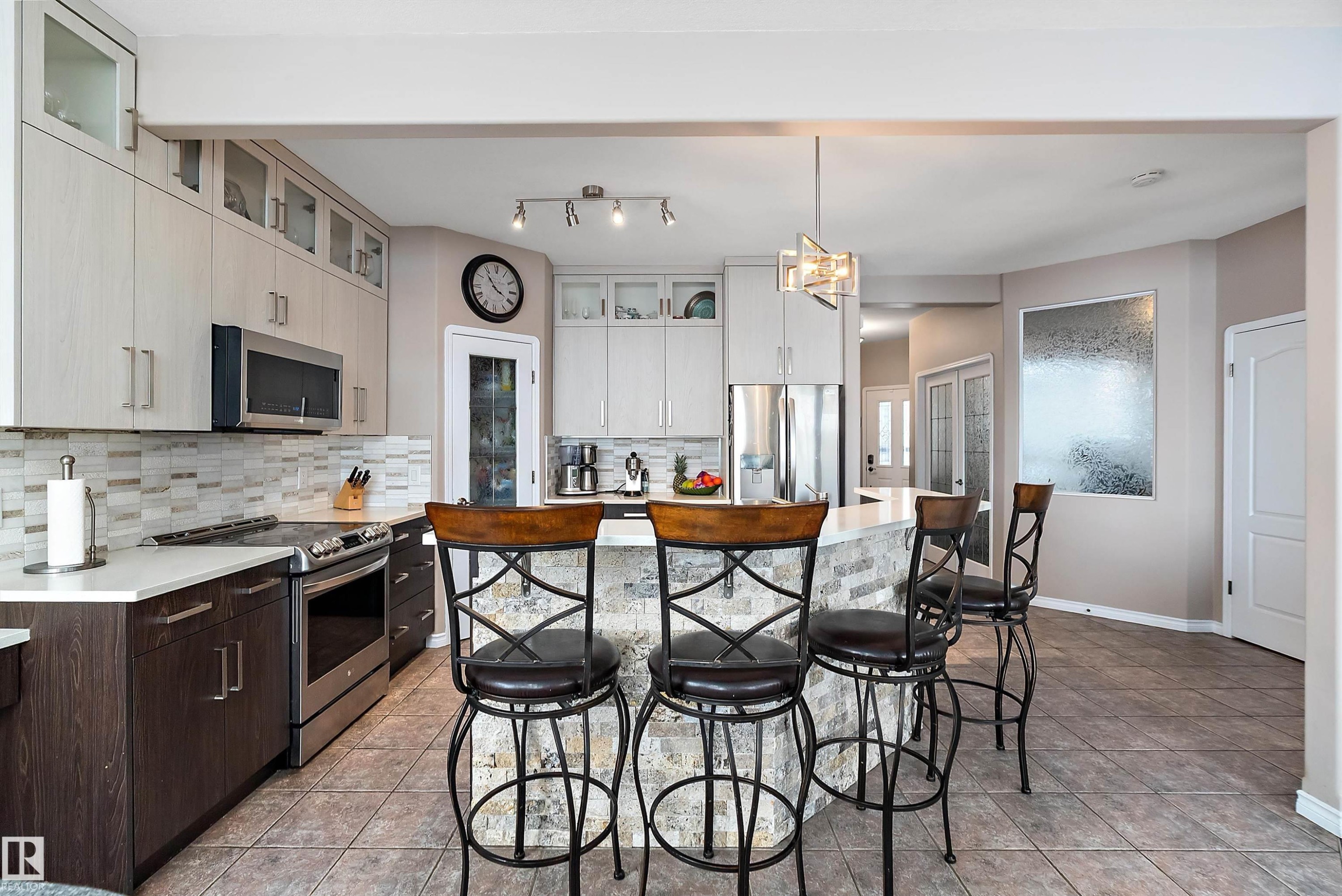 1105 Klarvatten Cove, Edmonton, AB - Indoor Photo Showing Other Room