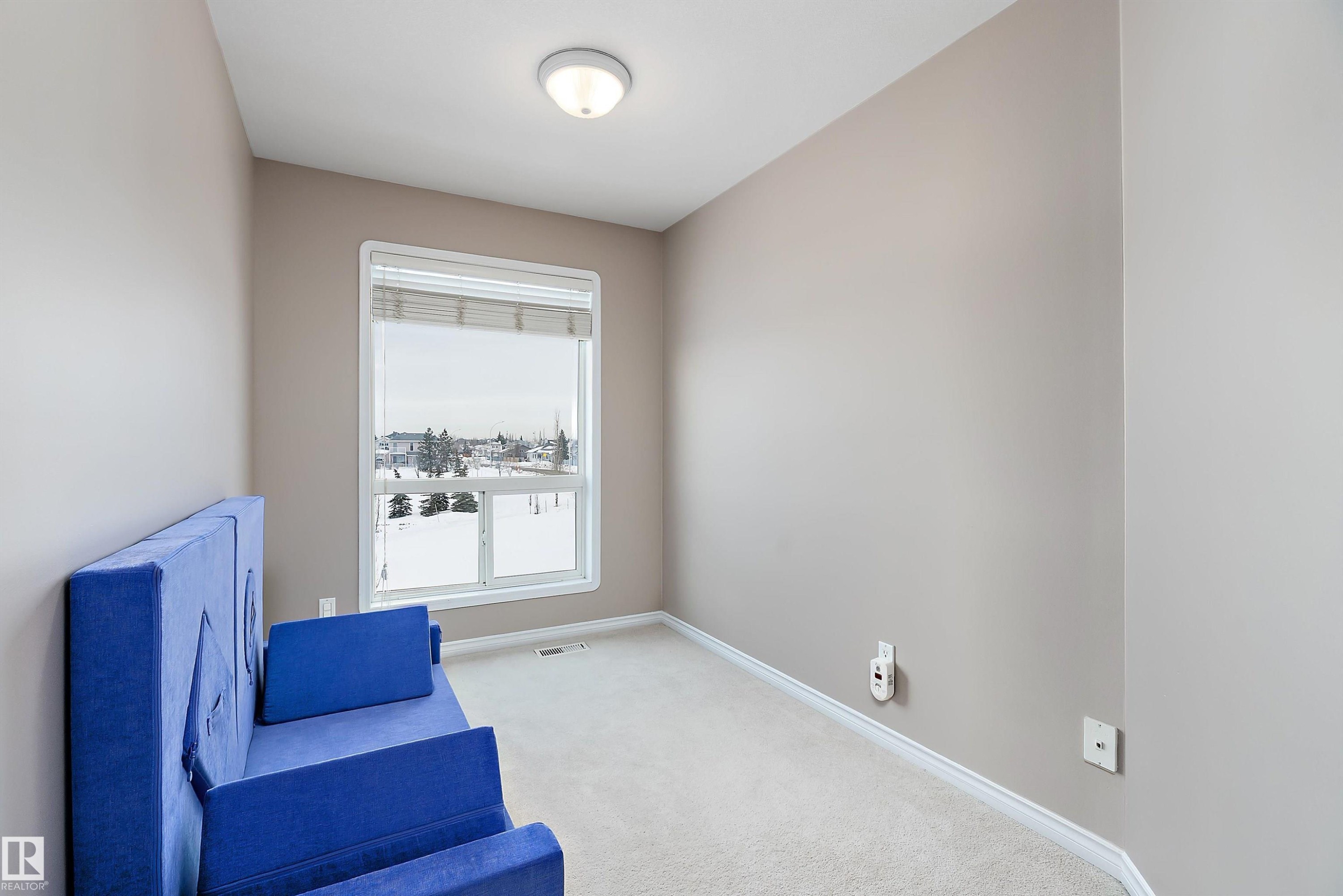 1105 Klarvatten Cove, Edmonton, AB - Indoor Photo Showing Other Room