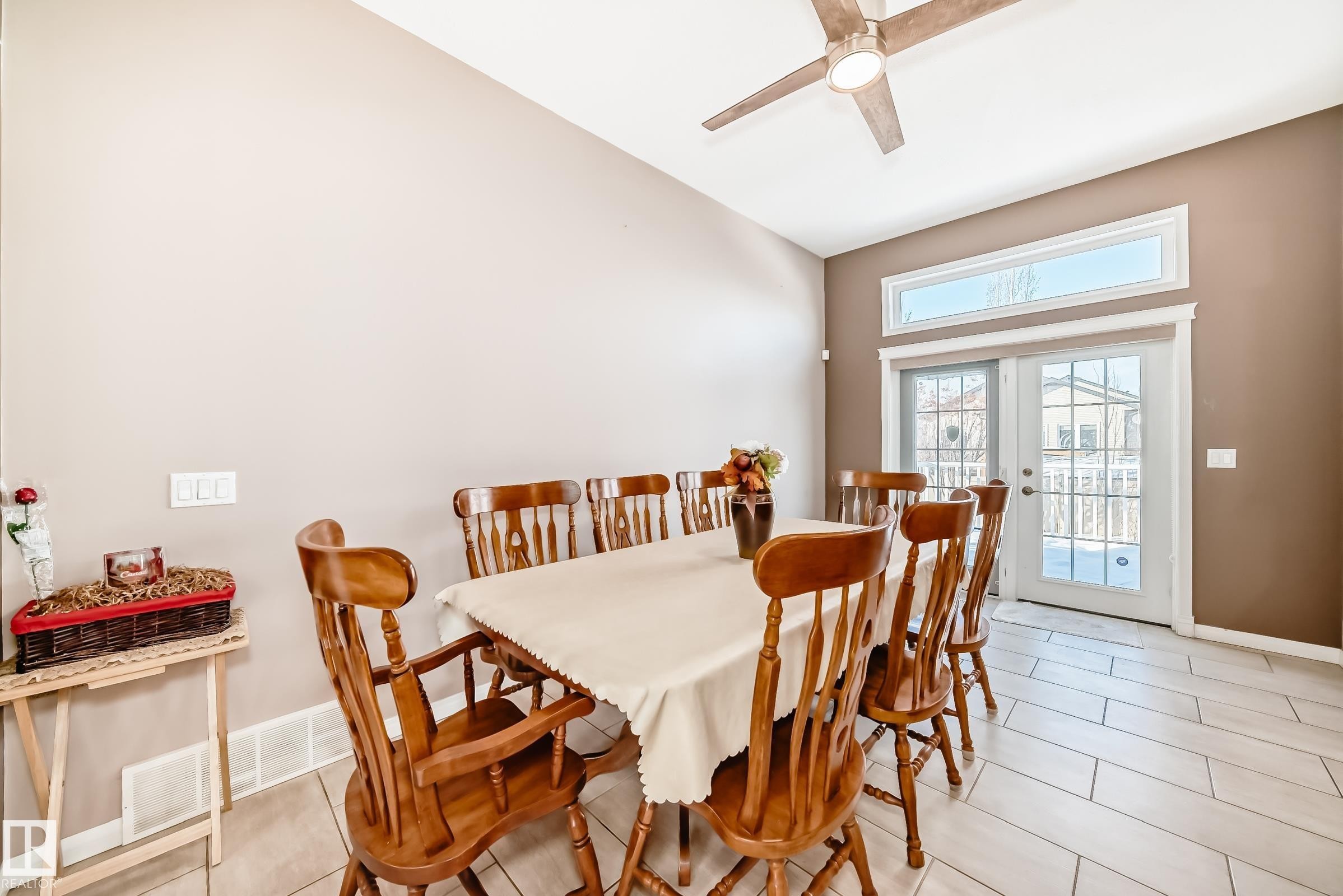 16348 89 Street, Edmonton, AB - Indoor Photo Showing Dining Room