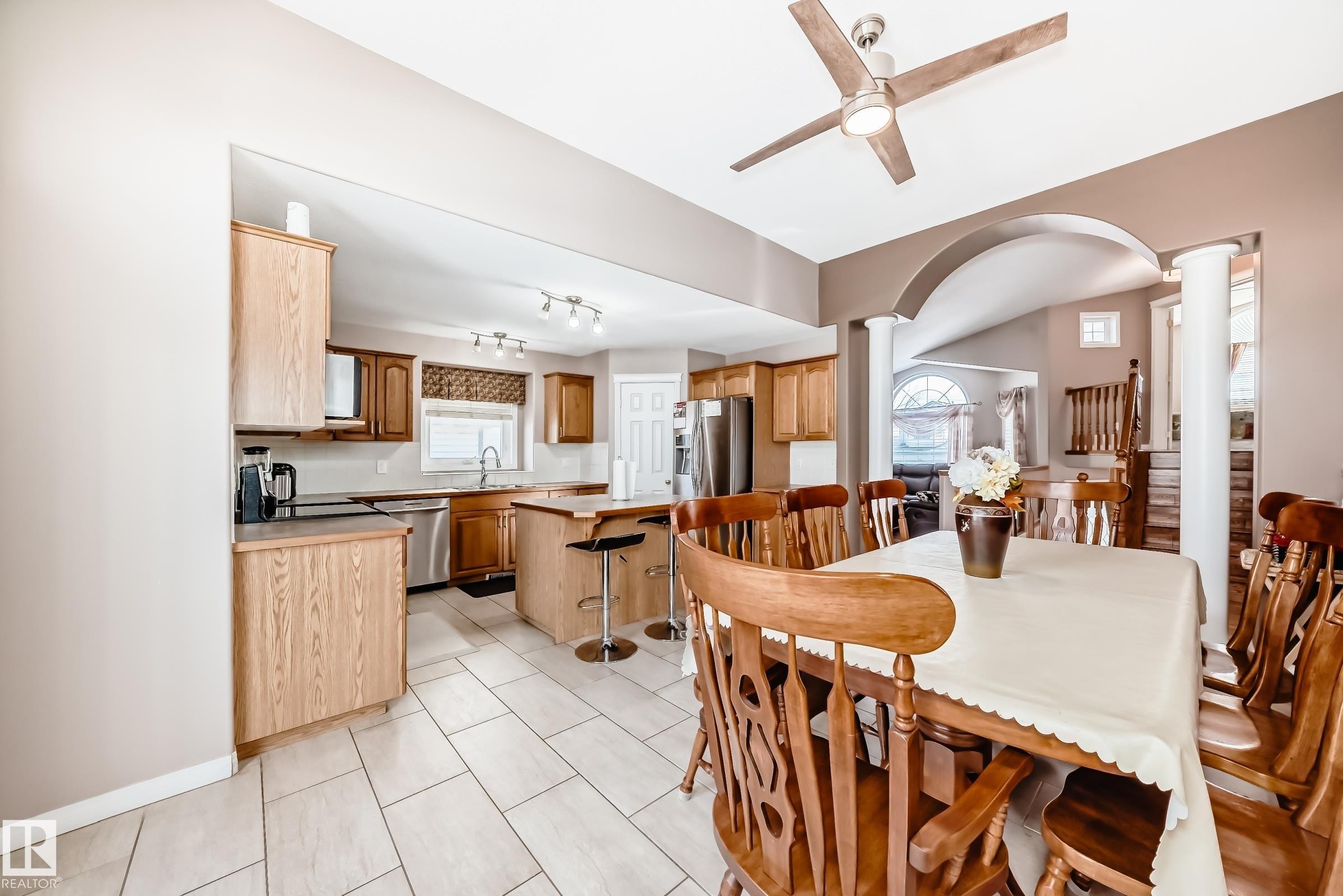 16348 89 Street, Edmonton, AB - Indoor Photo Showing Dining Room