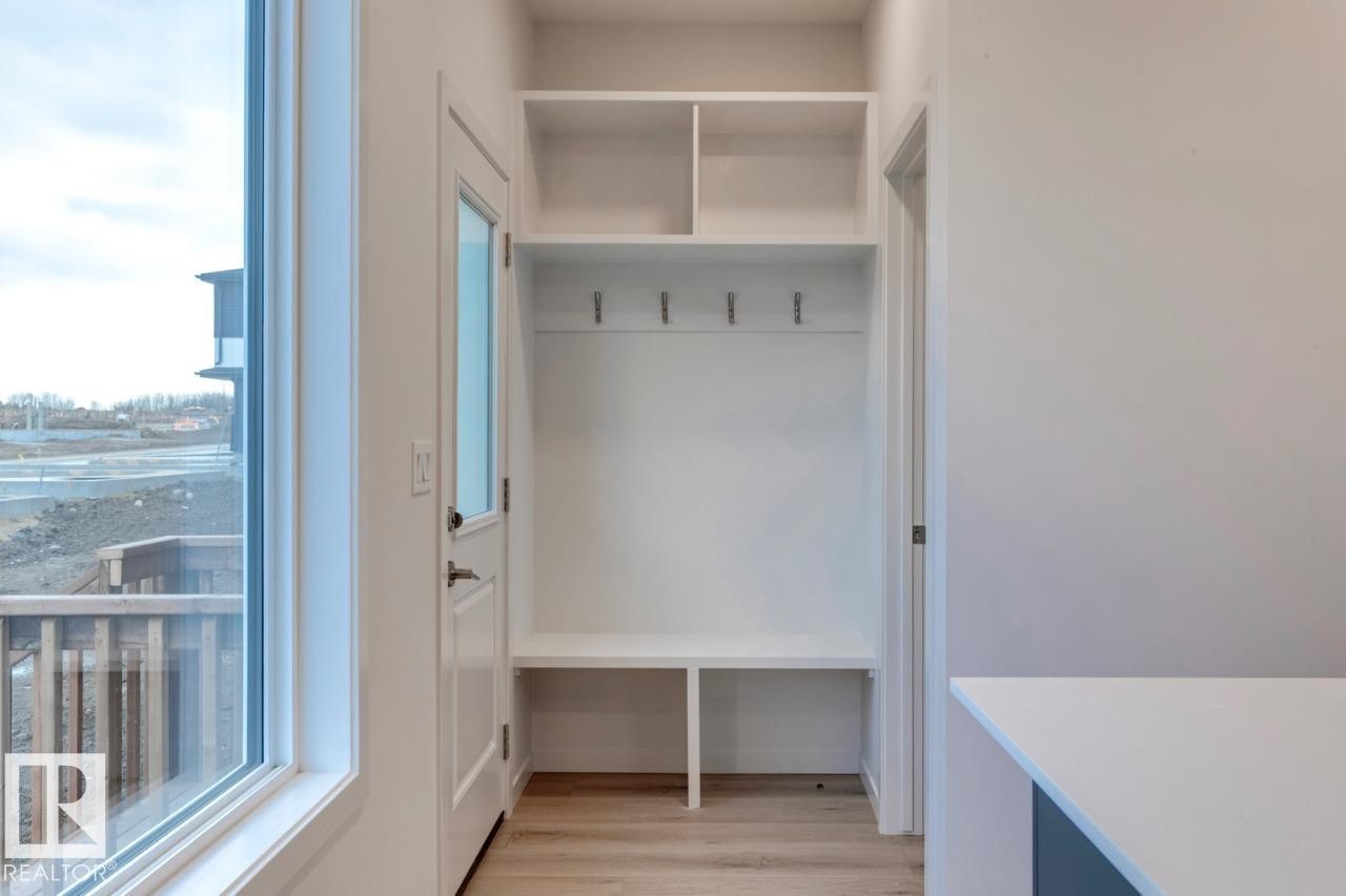 7528 Klapstein Link Link, Edmonton, AB - Indoor