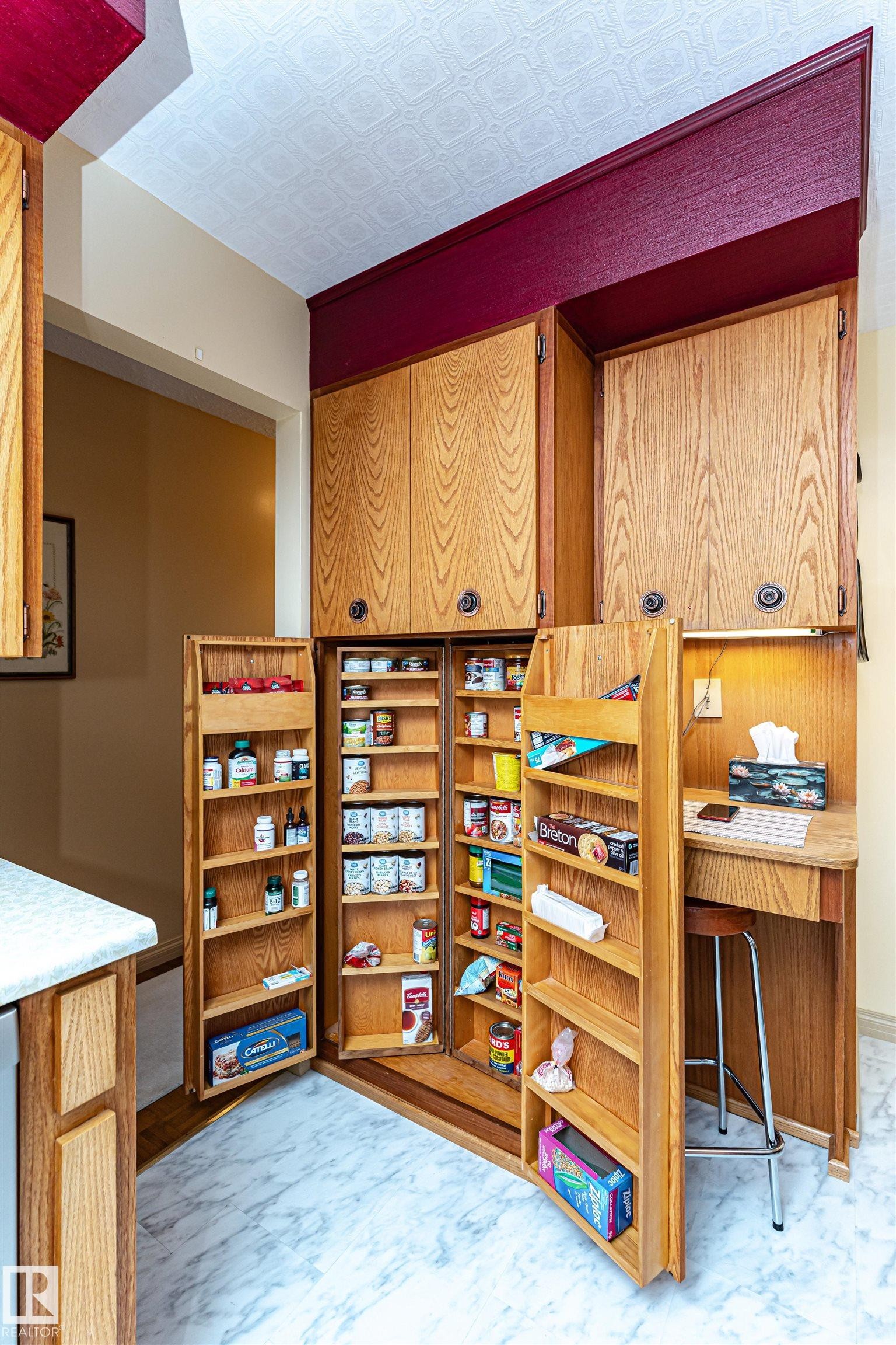 View of pantry - 2112 67 Street Nw, Edmonton, AB - Indoor