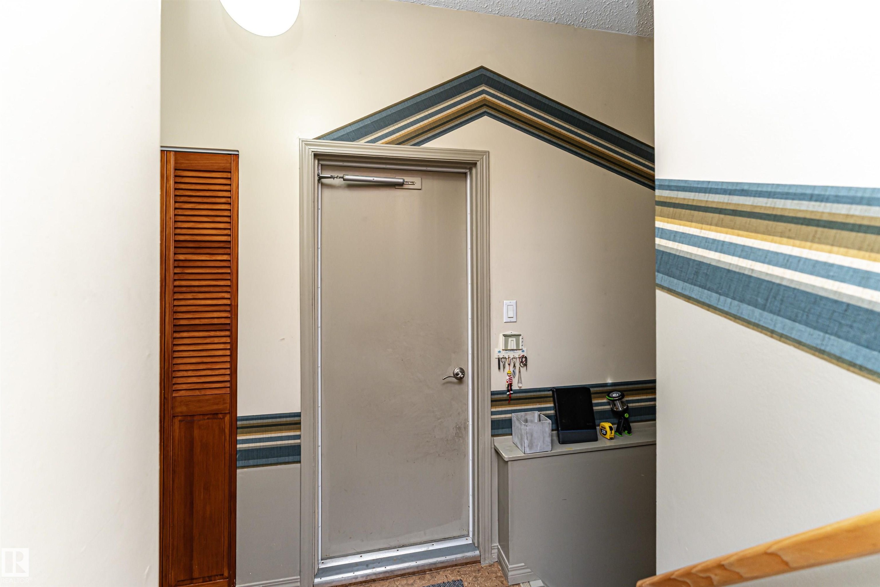 Interior space - 2112 67 Street Nw, Edmonton, AB - Indoor