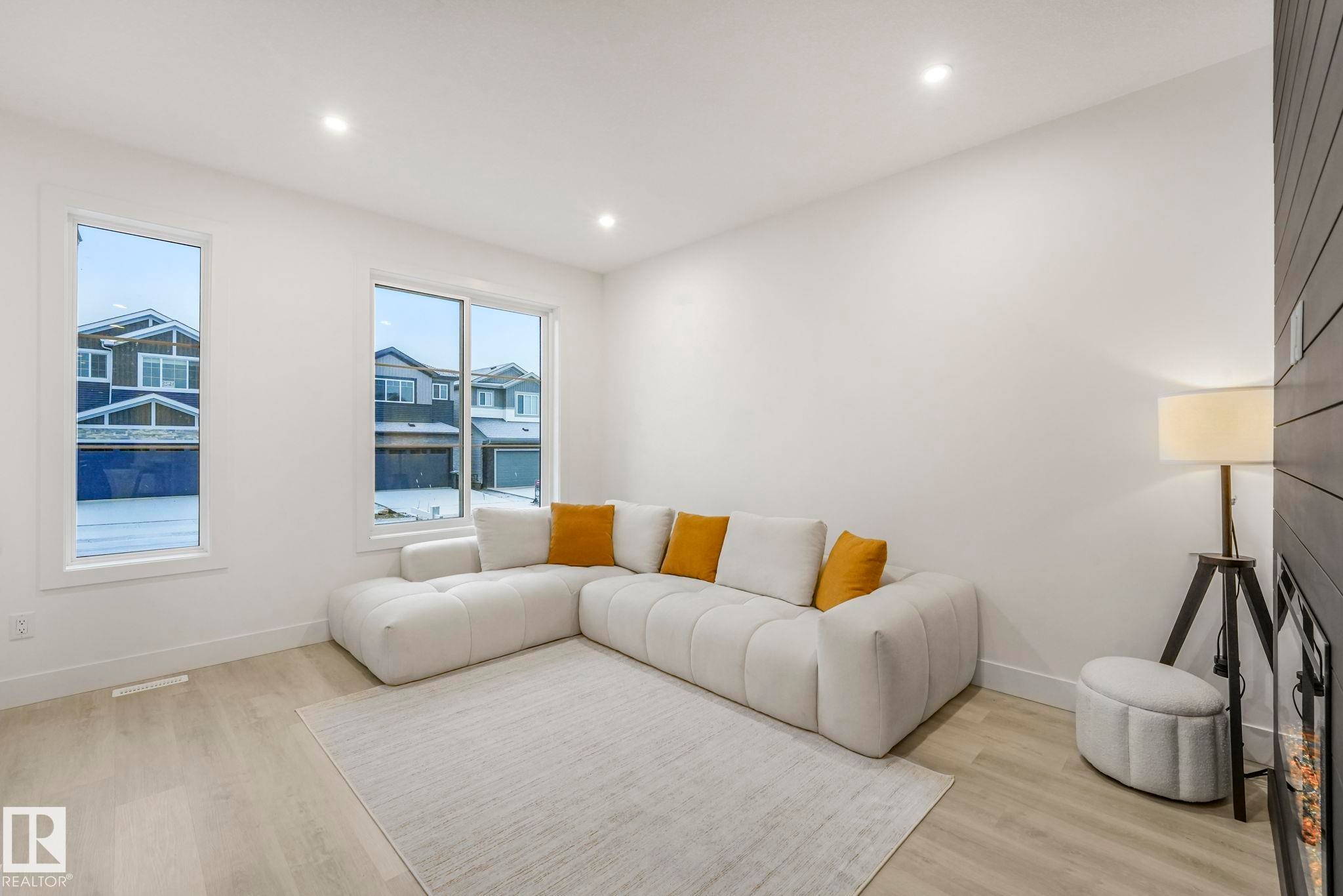 3518 42 Ave, Beaumont, AB - Indoor