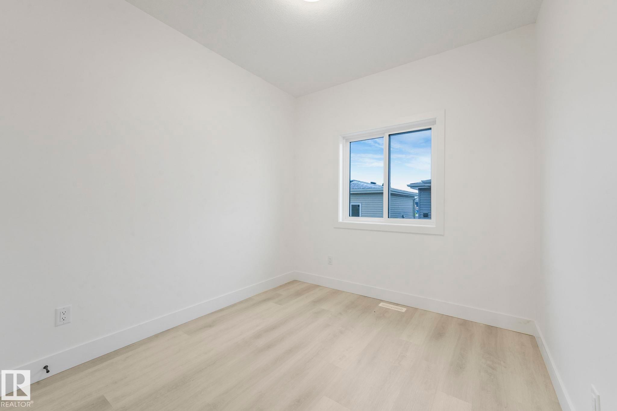 3518 42 Ave, Beaumont, AB - Indoor Photo Showing Other Room