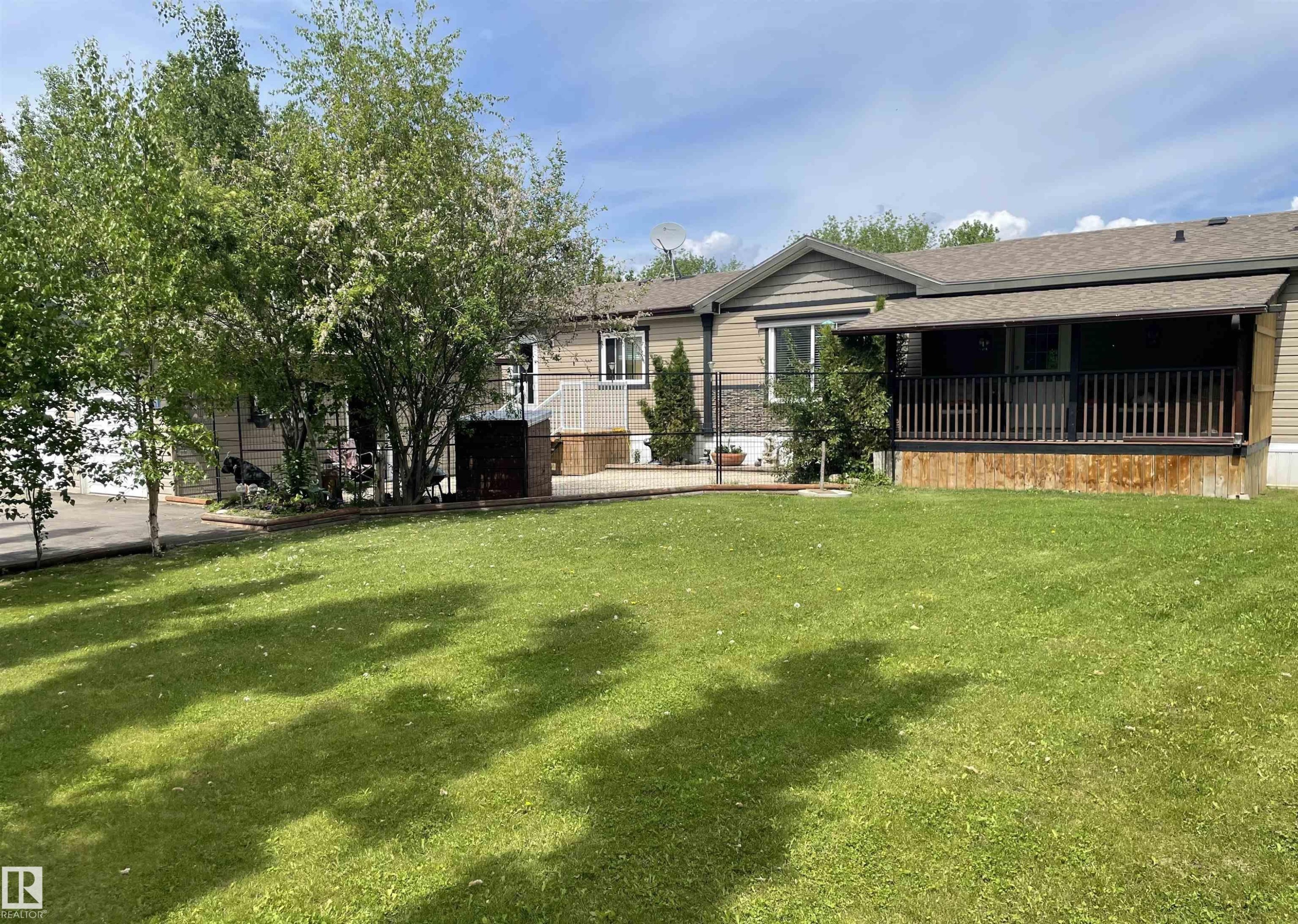 2971 Townsite Crescent, Calling Lake, AB