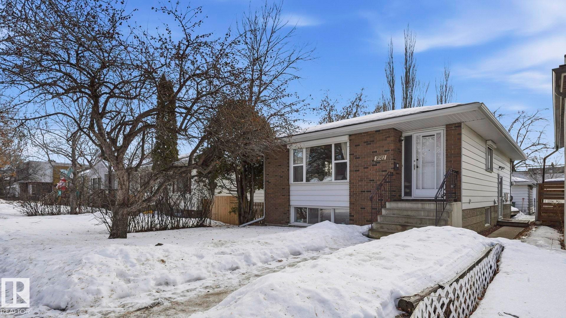 8911 83 Avenue, Edmonton, AB - Outdoor