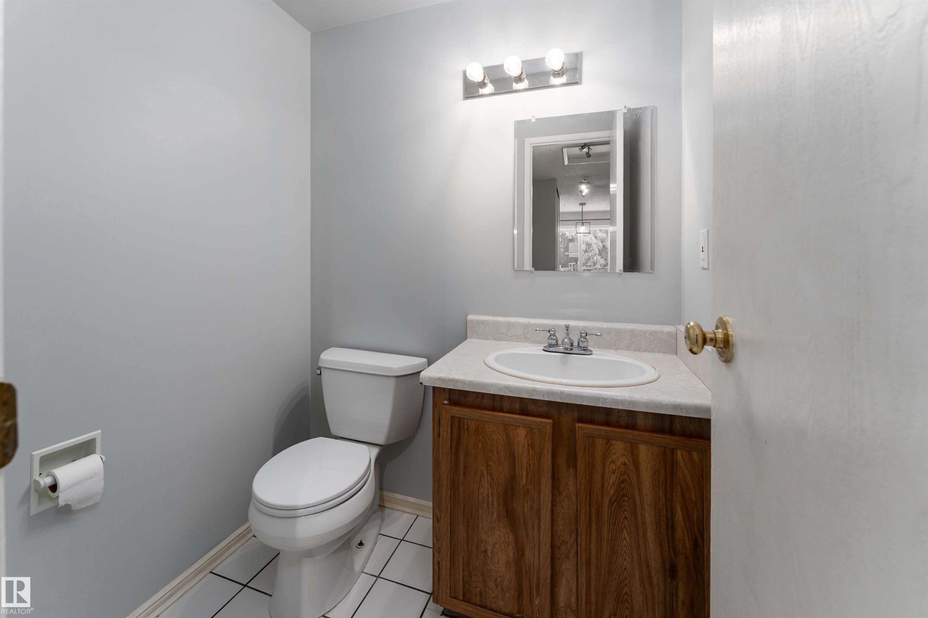 3419 48 Street, Edmonton, AB - Indoor Photo Showing Bathroom