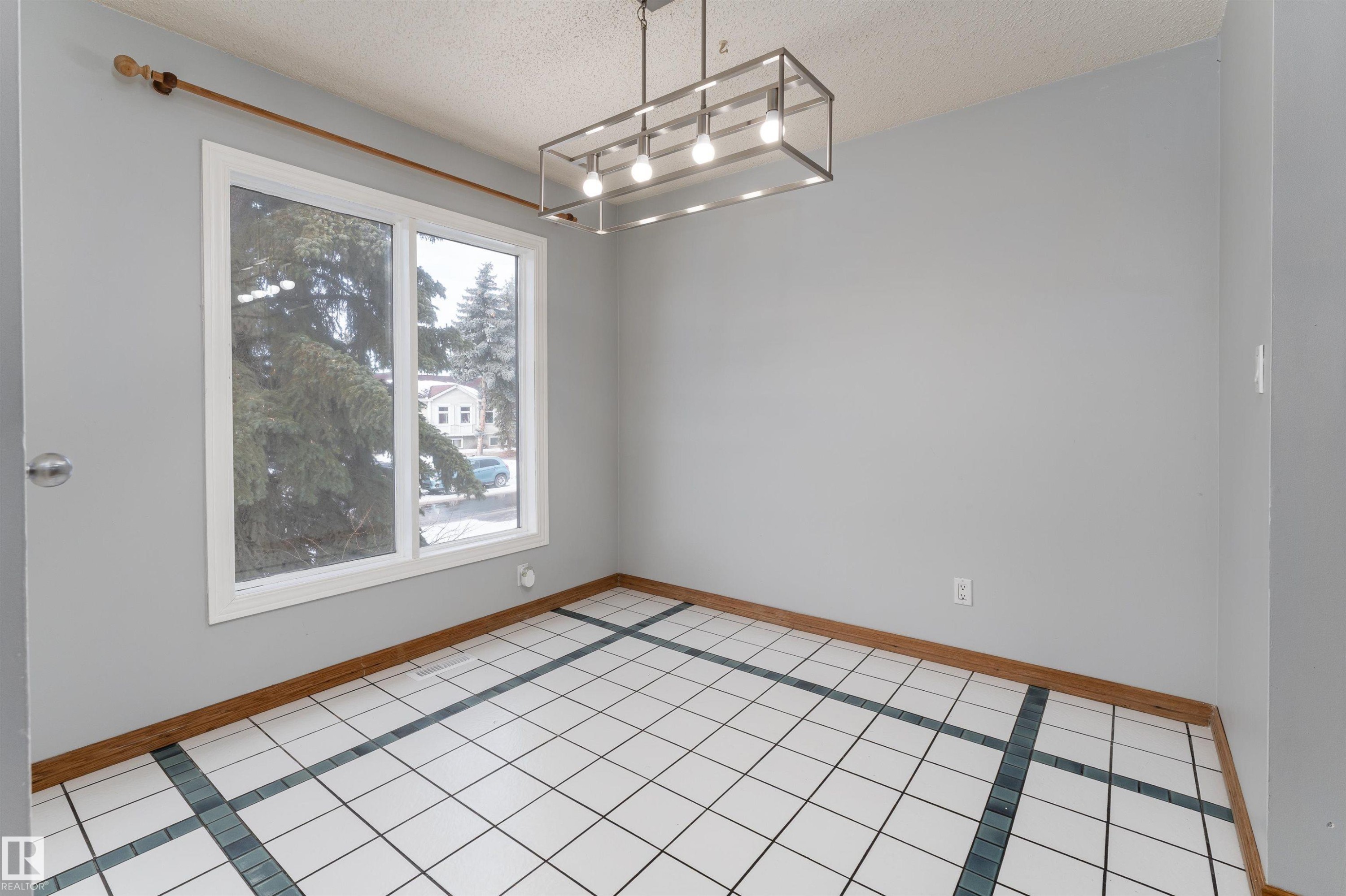 3419 48 Street, Edmonton, AB - Indoor Photo Showing Other Room