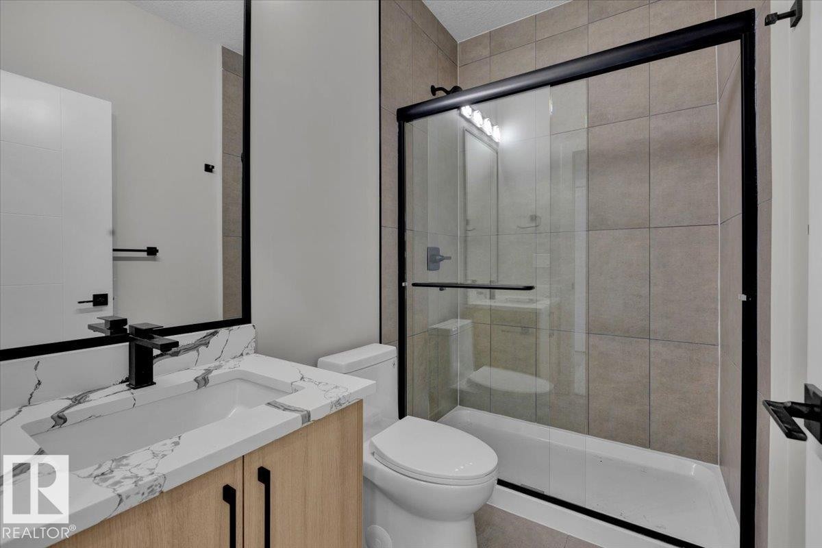 8419 Mayday Link, Edmonton, AB - Indoor Photo Showing Bathroom