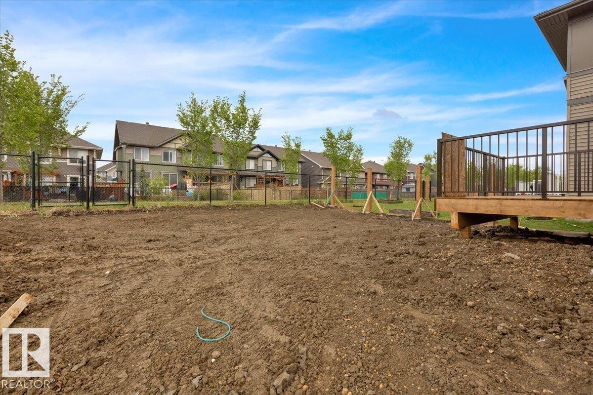 8419 Mayday Link, Edmonton, AB - Outdoor