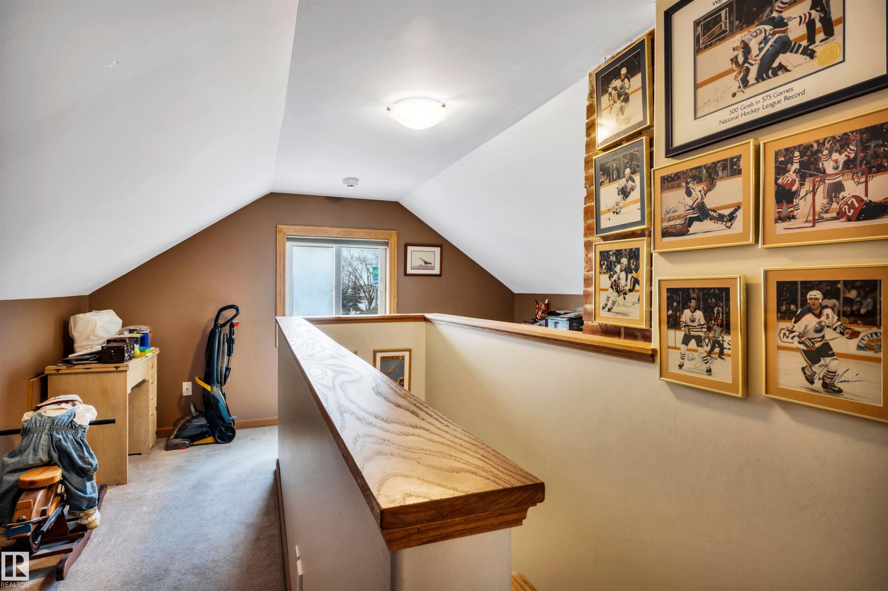 Corridor featuring an upstairs landing and carpet floors - 11432 71 Street, Edmonton, AB - Indoor Photo Showing Other Room