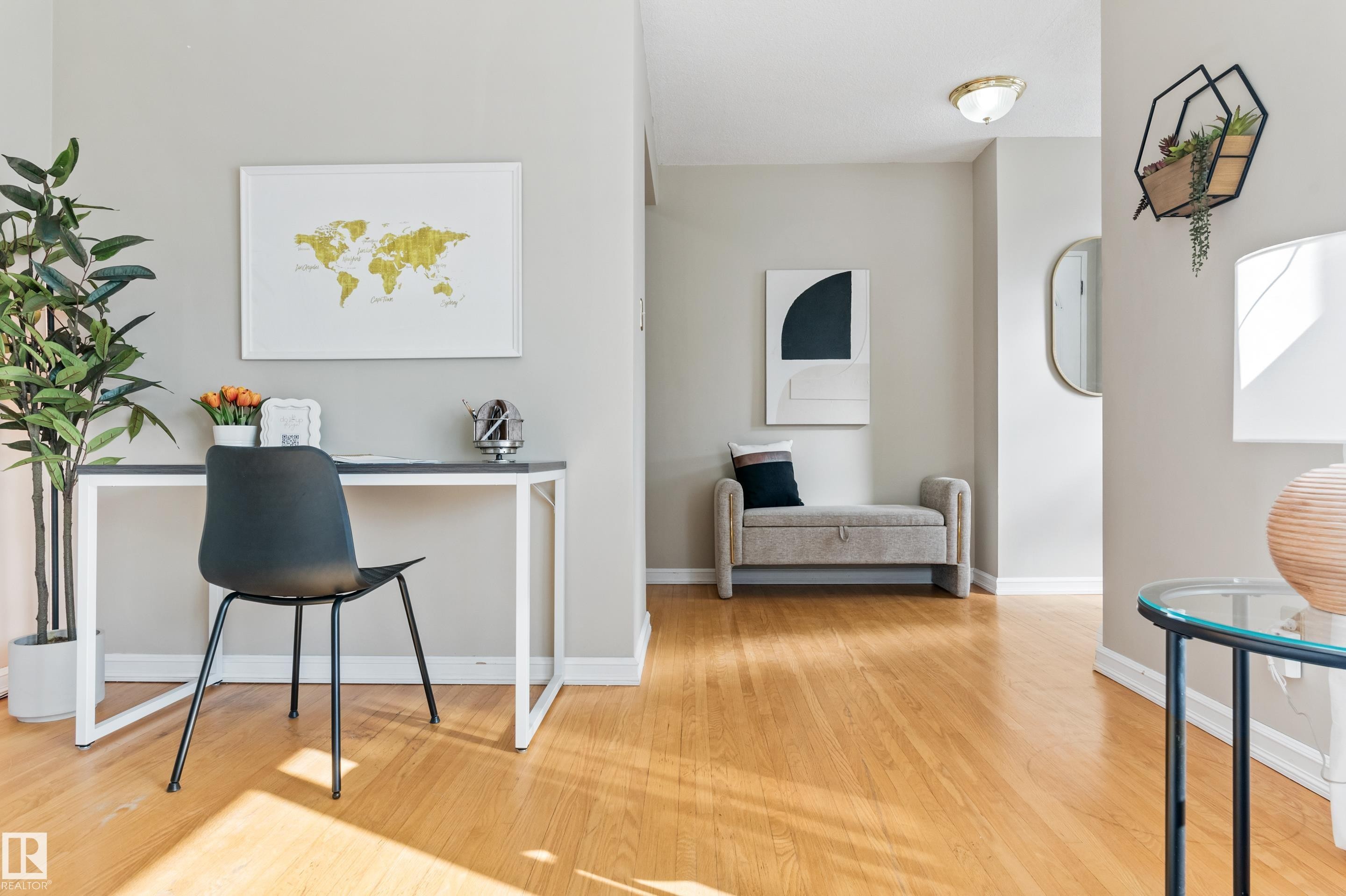 7104 95 Avenue, Edmonton, AB - Indoor Photo Showing Other Room