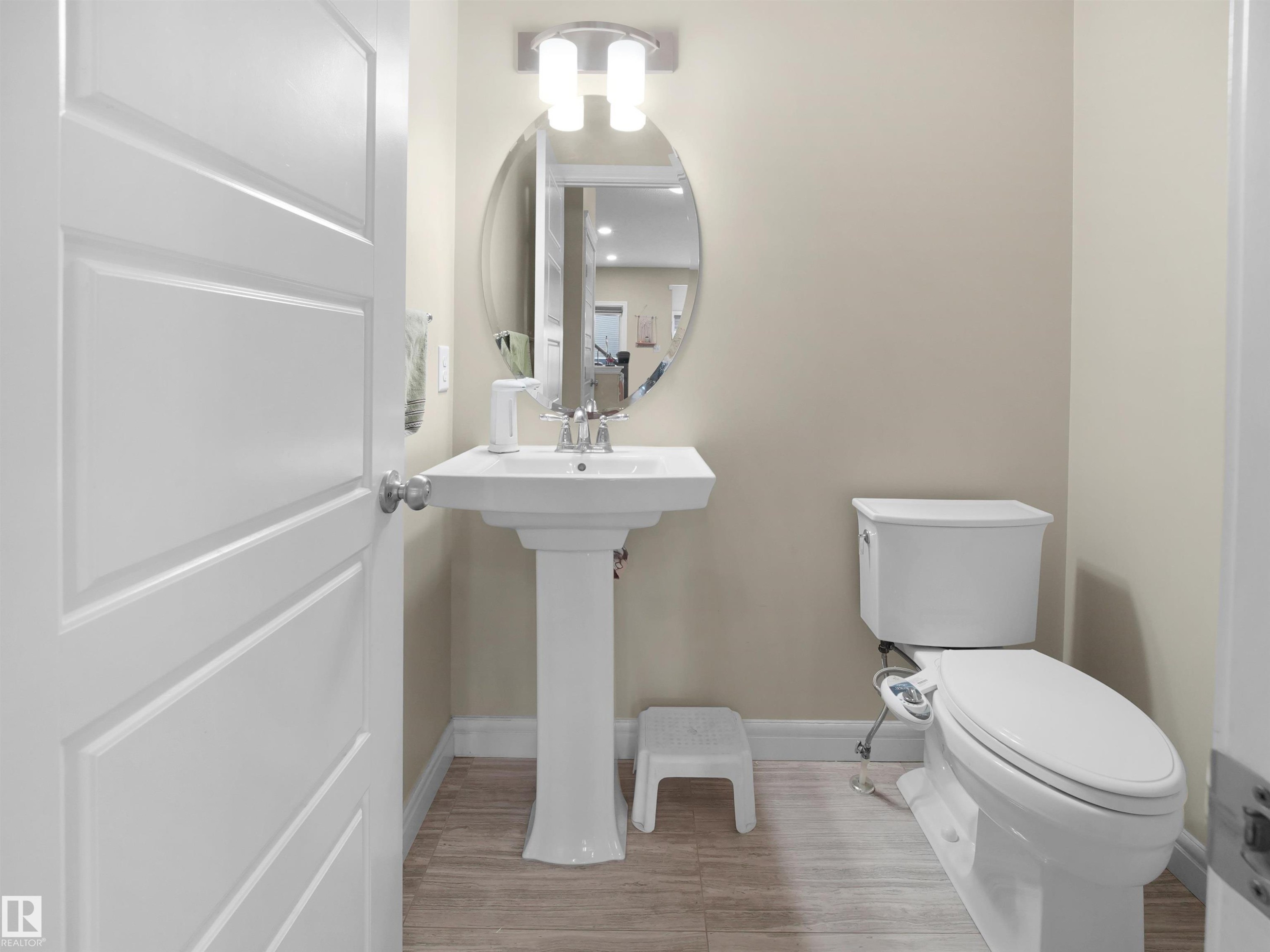 8716 Carson Way, Edmonton, AB - Indoor Photo Showing Bathroom