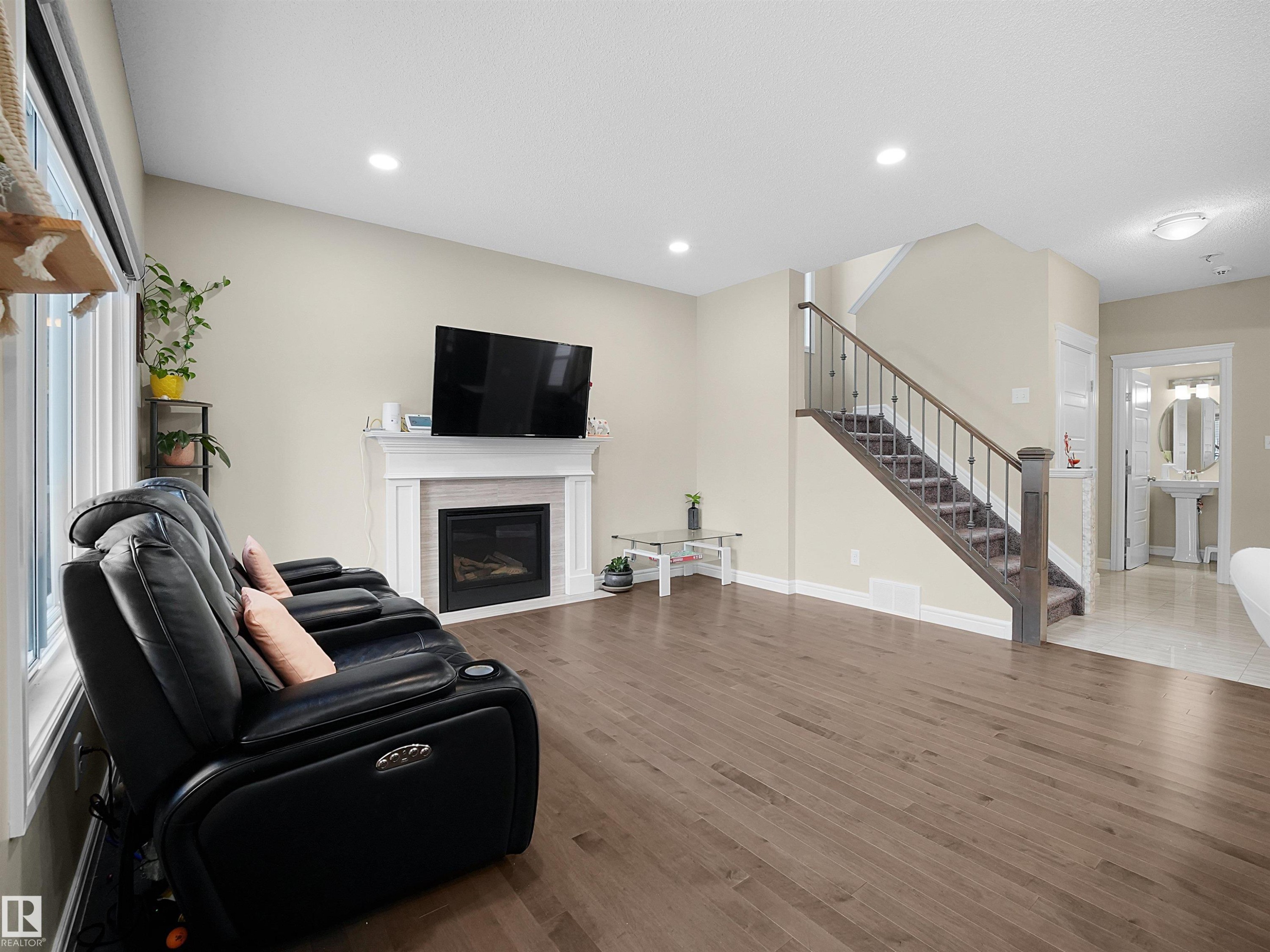 8716 Carson Way, Edmonton, AB - Indoor With Fireplace
