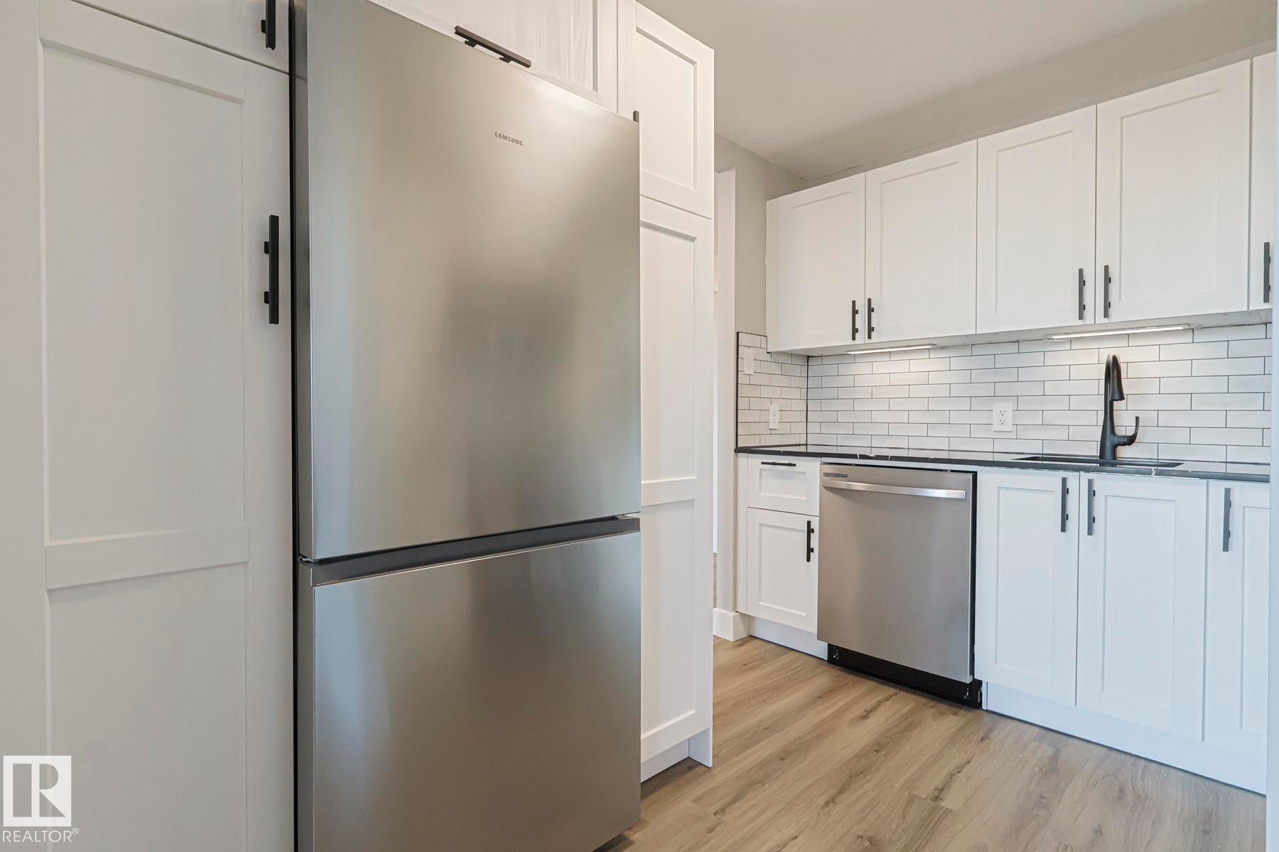 505 10149 Saskatchewan Drive, Edmonton, AB - Indoor Photo Showing Kitchen With Stainless Steel Kitchen