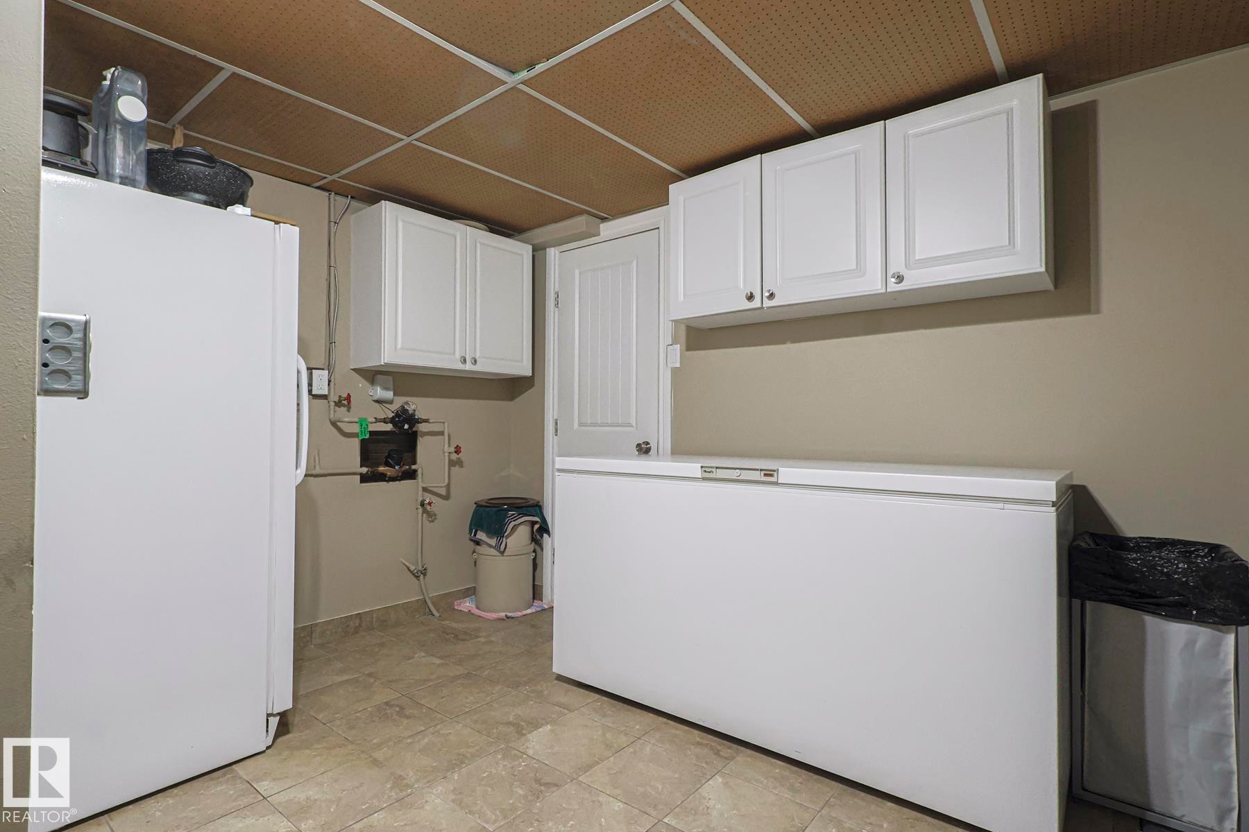 13304 70 Street, Edmonton, AB - Indoor Photo Showing Laundry Room