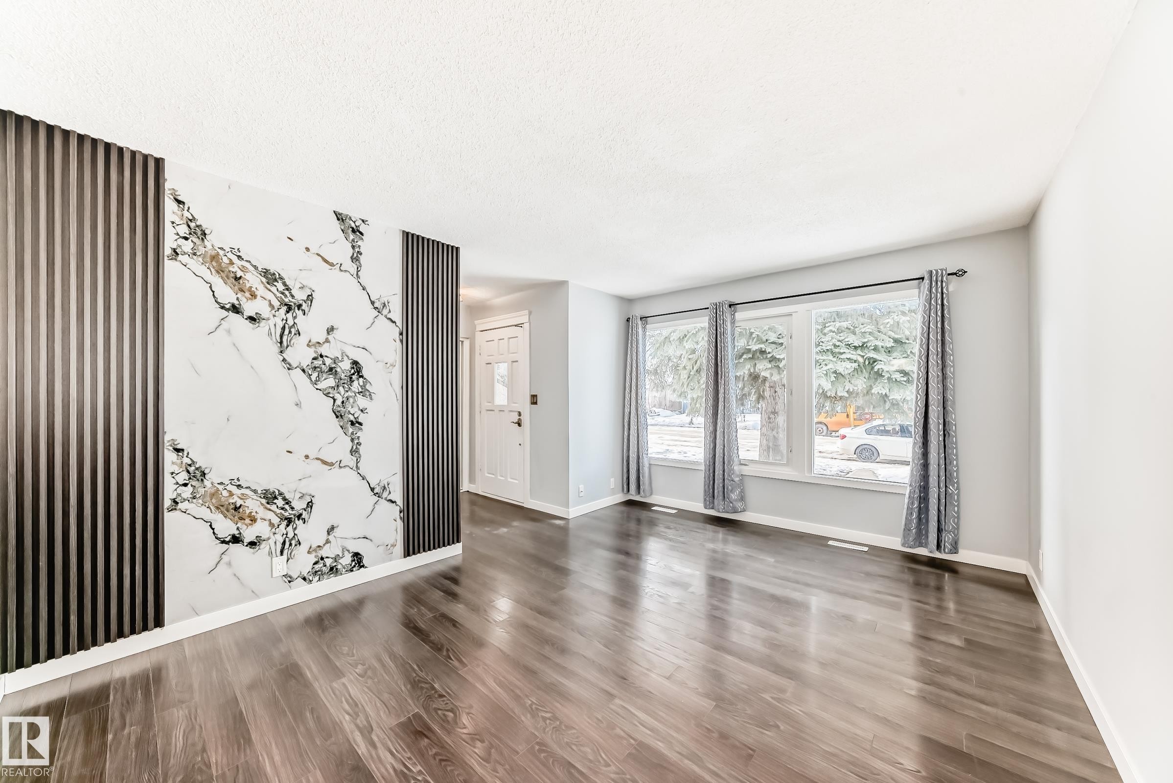 10331 153 Street, Edmonton, AB - Indoor Photo Showing Other Room