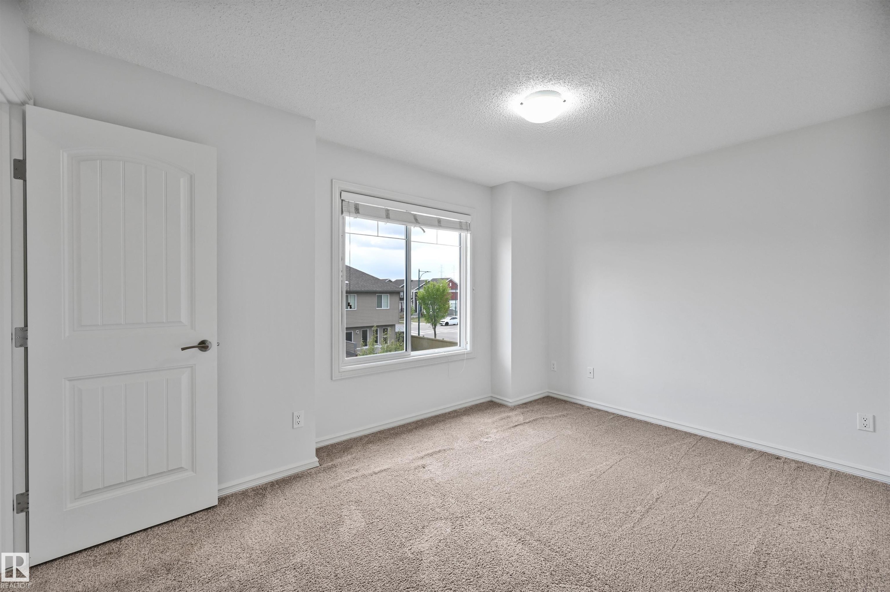 3 2215 24 Street, Edmonton, AB - Indoor Photo Showing Other Room