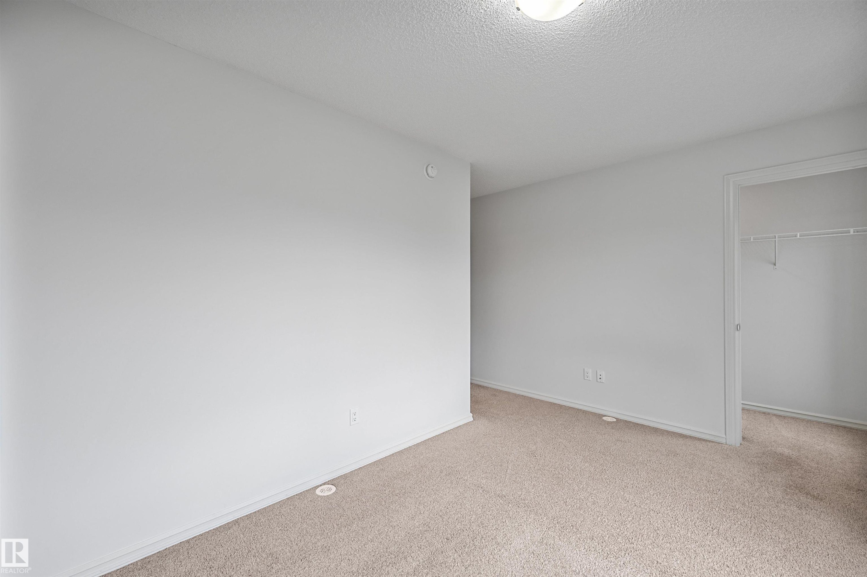 3 2215 24 Street, Edmonton, AB - Indoor Photo Showing Other Room