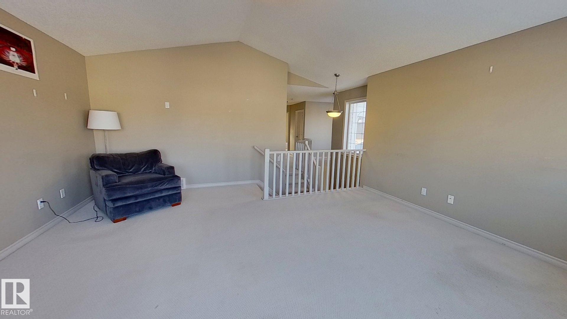 3811 Mclean Close, Edmonton, AB - Indoor Photo Showing Other Room