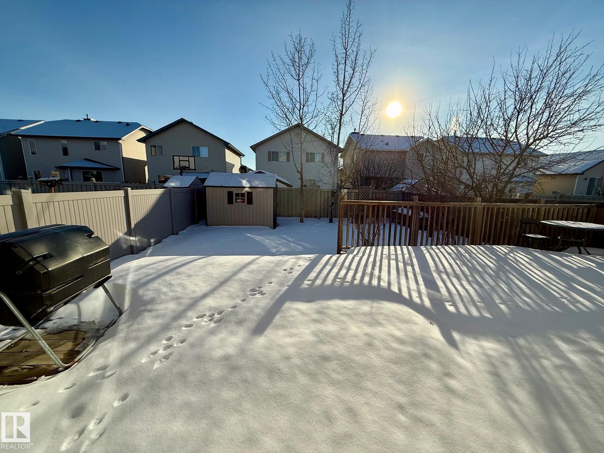 3811 Mclean Close, Edmonton, AB - Outdoor