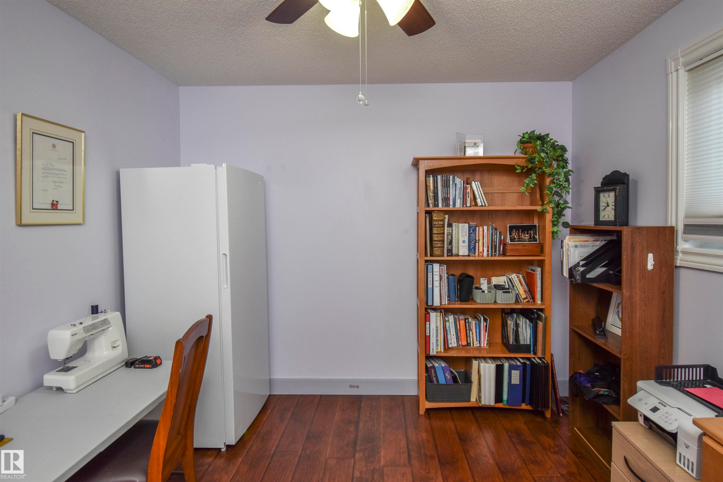 4042 37A Avenue, Edmonton, AB - Indoor Photo Showing Office