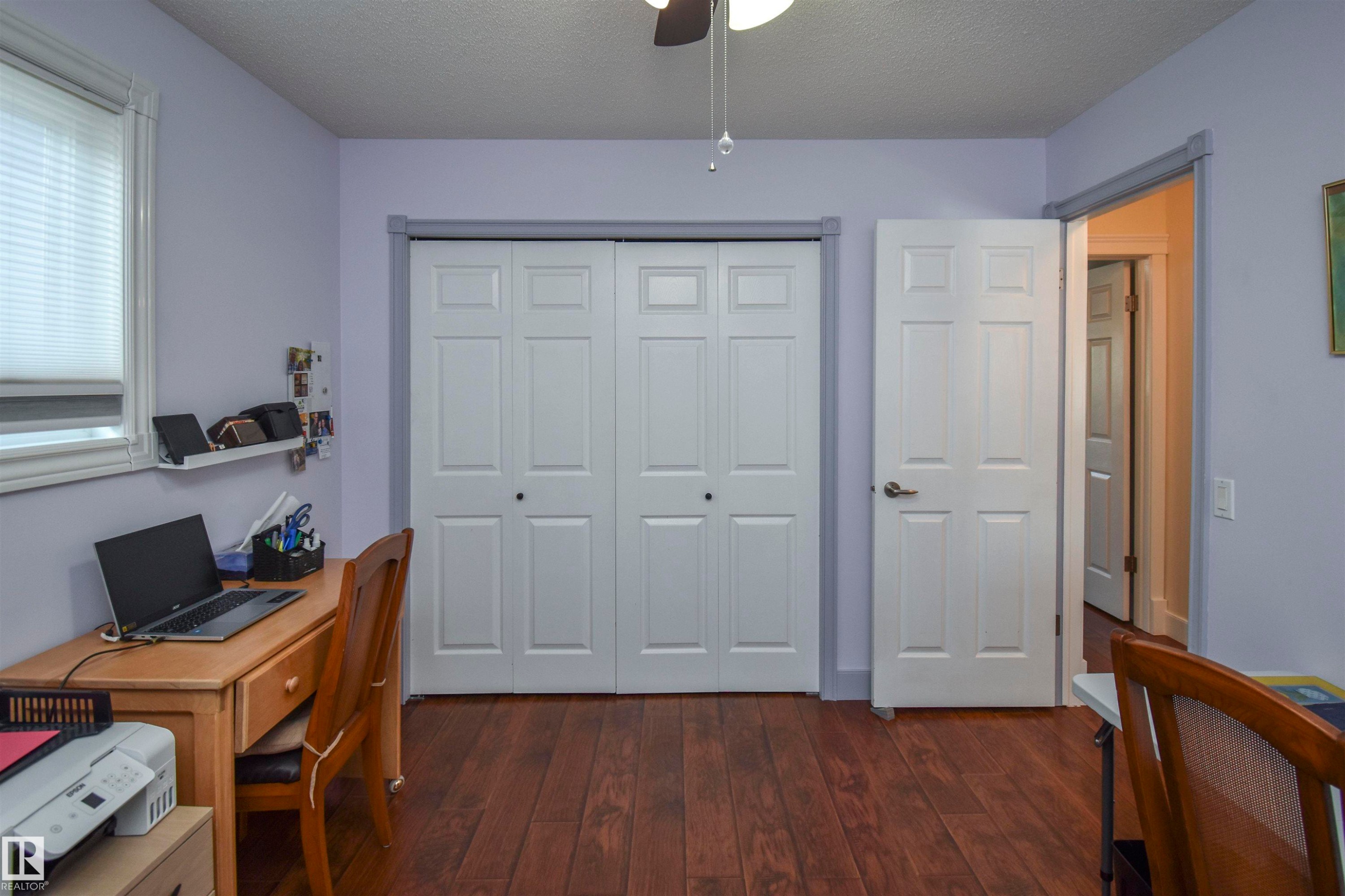 4042 37A Avenue, Edmonton, AB - Indoor