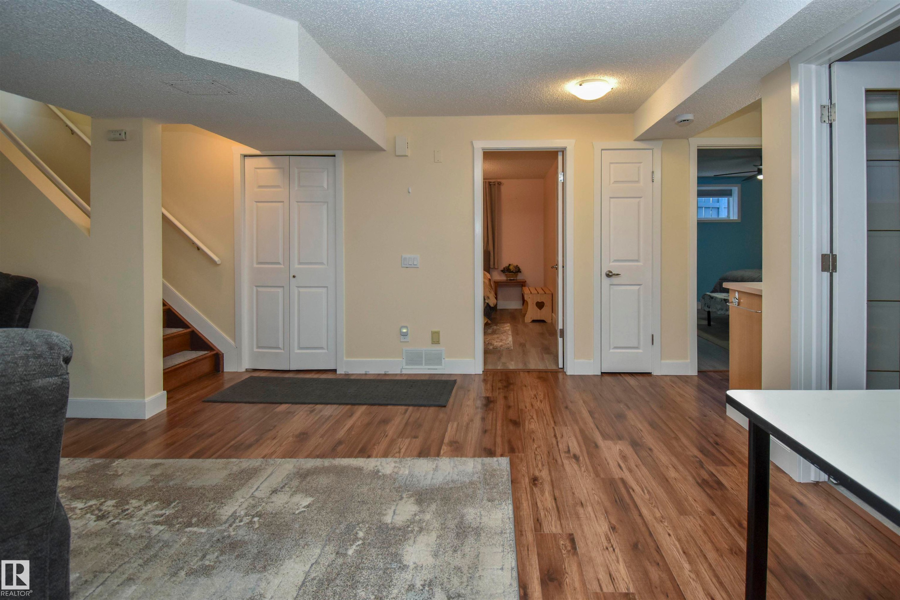 4042 37A Avenue, Edmonton, AB - Indoor Photo Showing Other Room