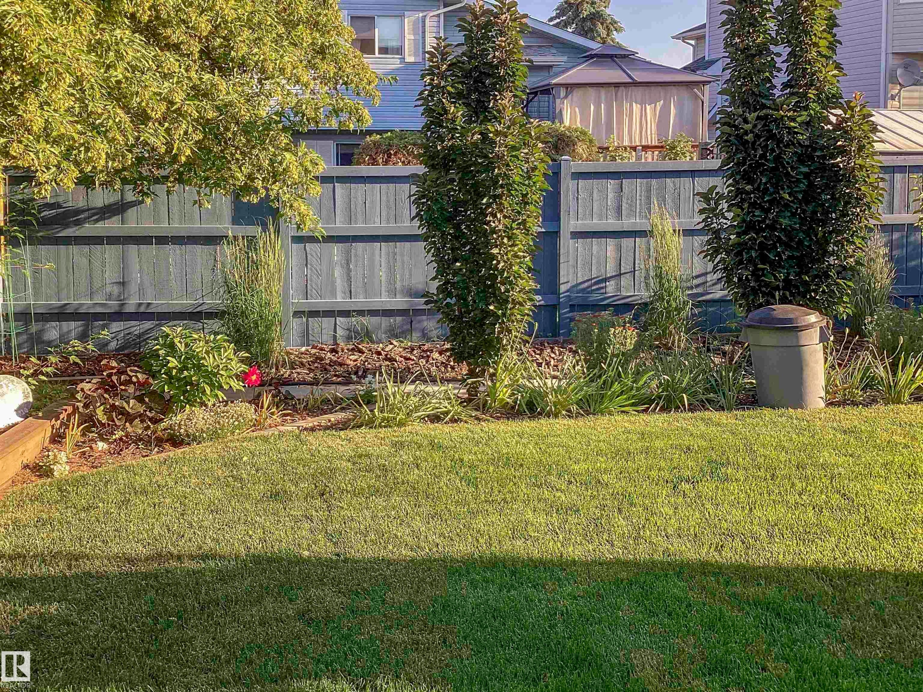 4042 37A Avenue, Edmonton, AB - Outdoor