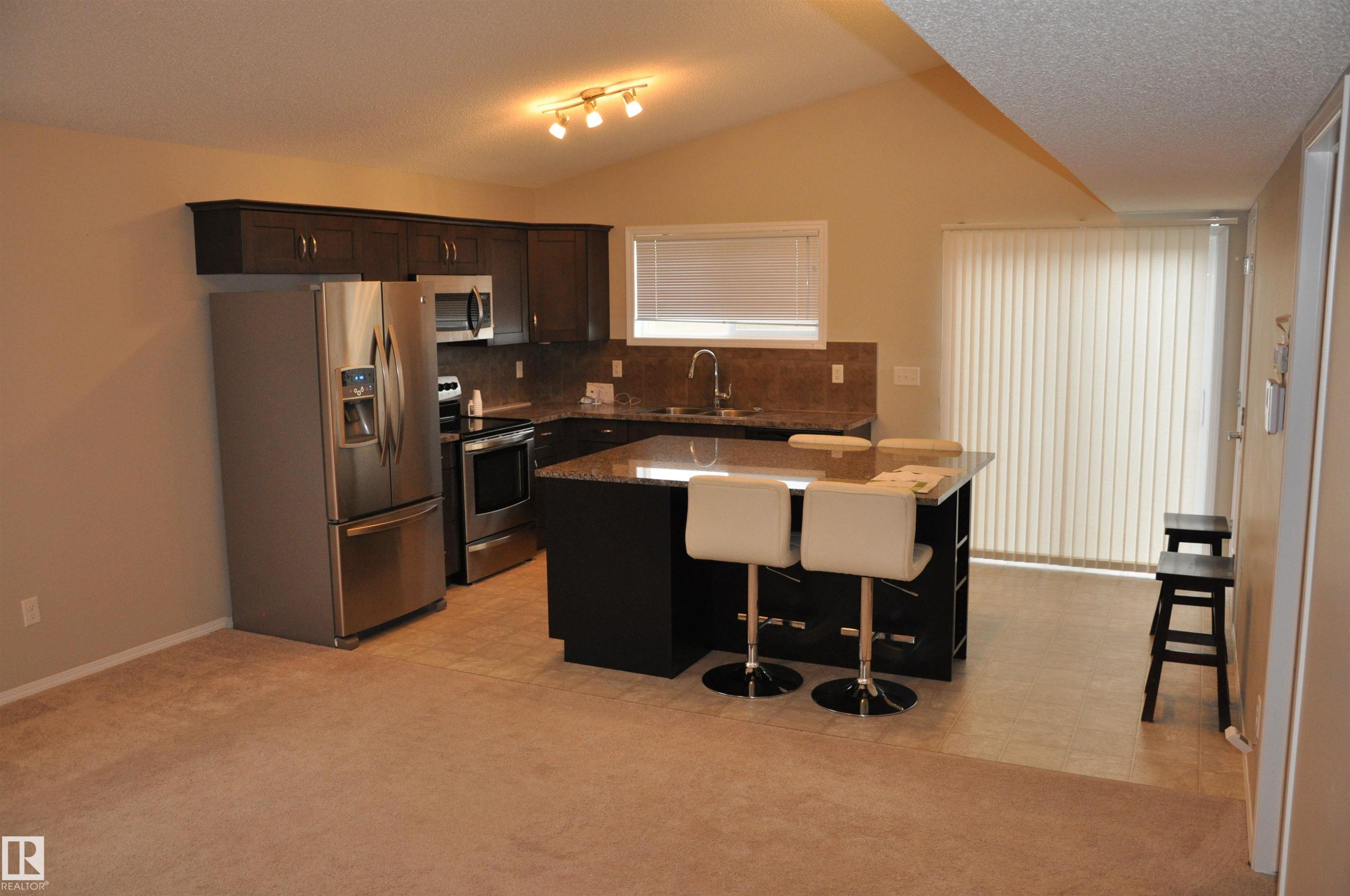159, 142 Selkirk Place, Leduc, AB - Indoor Photo Showing Kitchen With Stainless Steel Kitchen