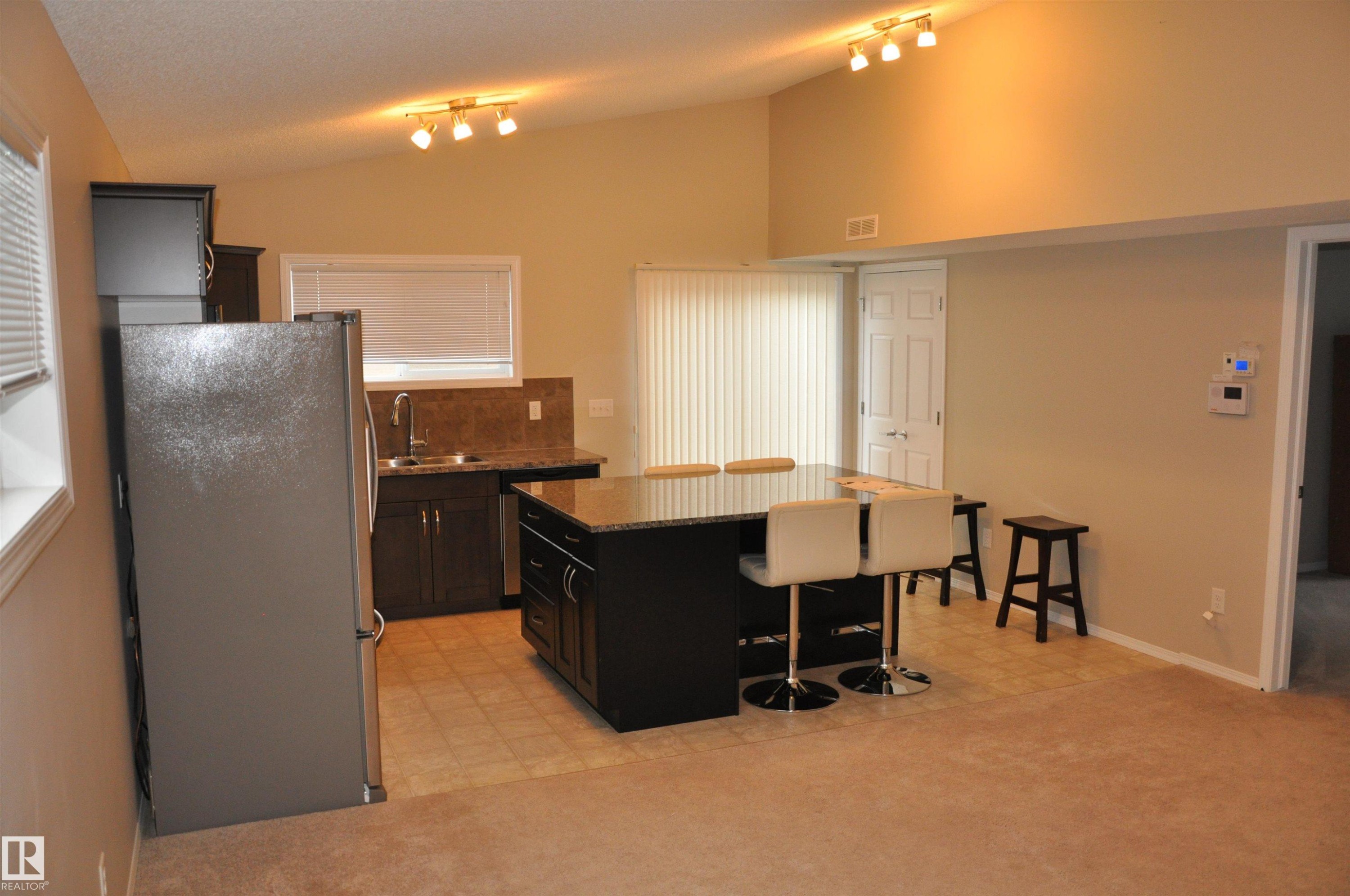 159, 142 Selkirk Place, Leduc, AB - Indoor Photo Showing Kitchen