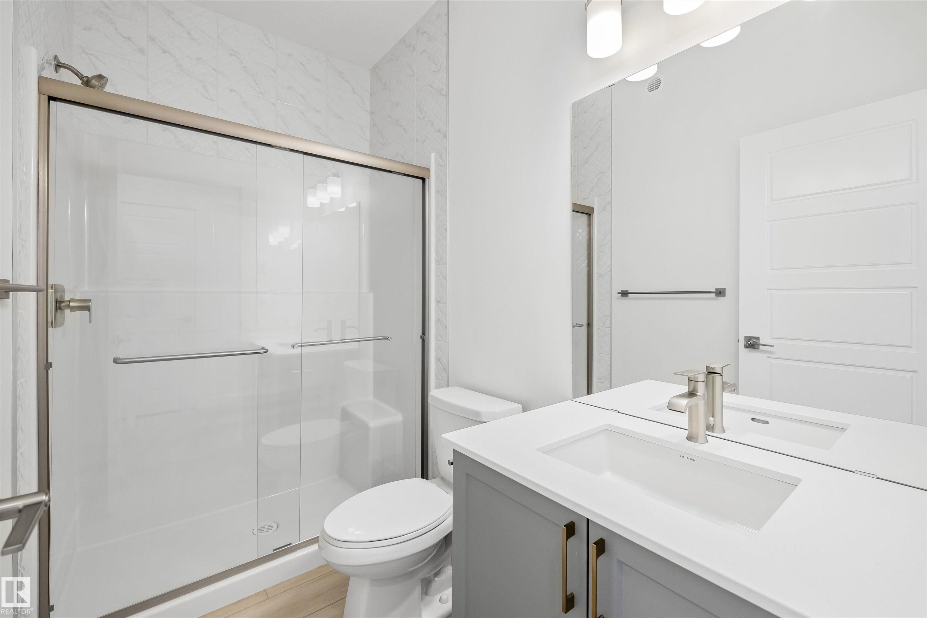 4592 Warbler Loop, Edmonton, AB - Indoor Photo Showing Bathroom