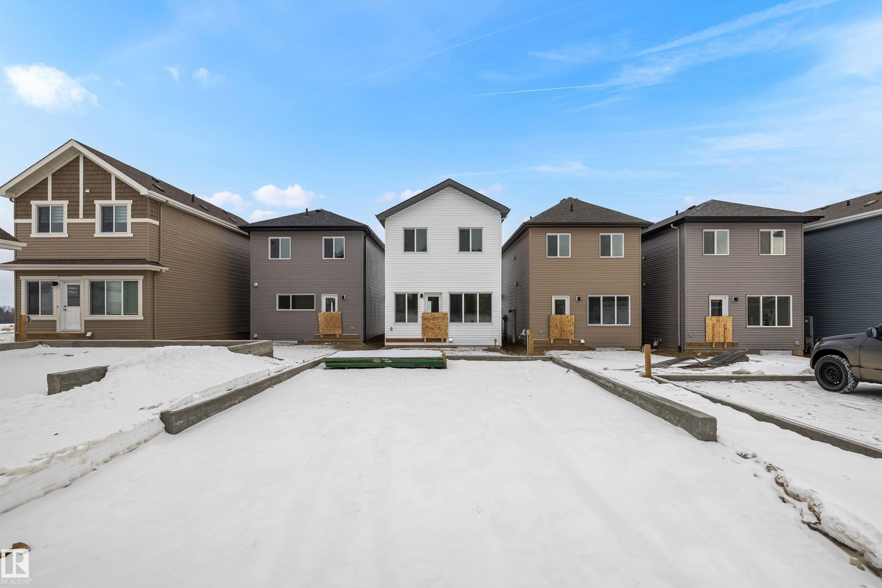 4592 Warbler Loop, Edmonton, AB - Outdoor