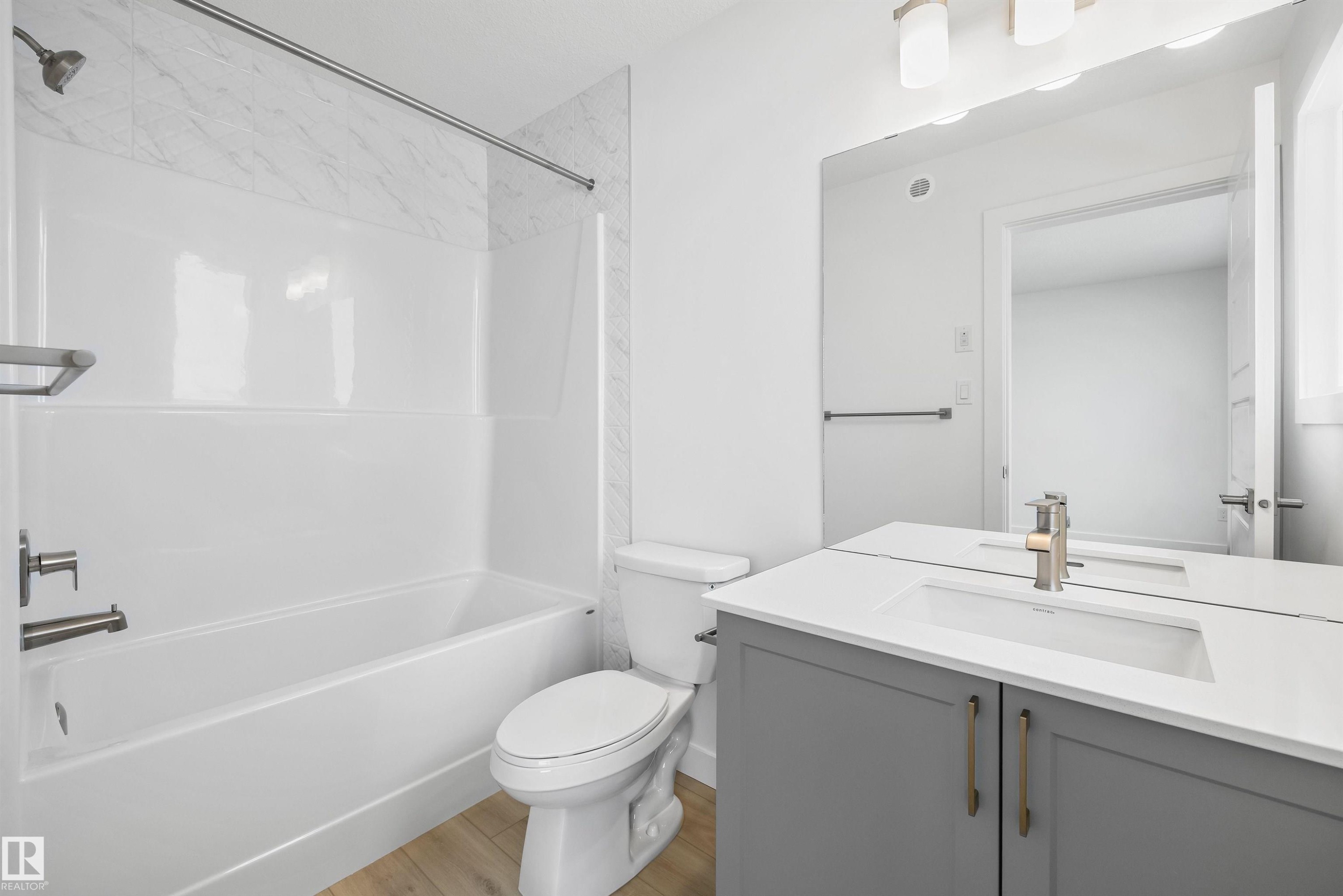 4592 Warbler Loop, Edmonton, AB - Indoor Photo Showing Bathroom