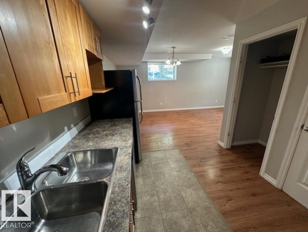 12124 122 Street, Edmonton, AB - Indoor