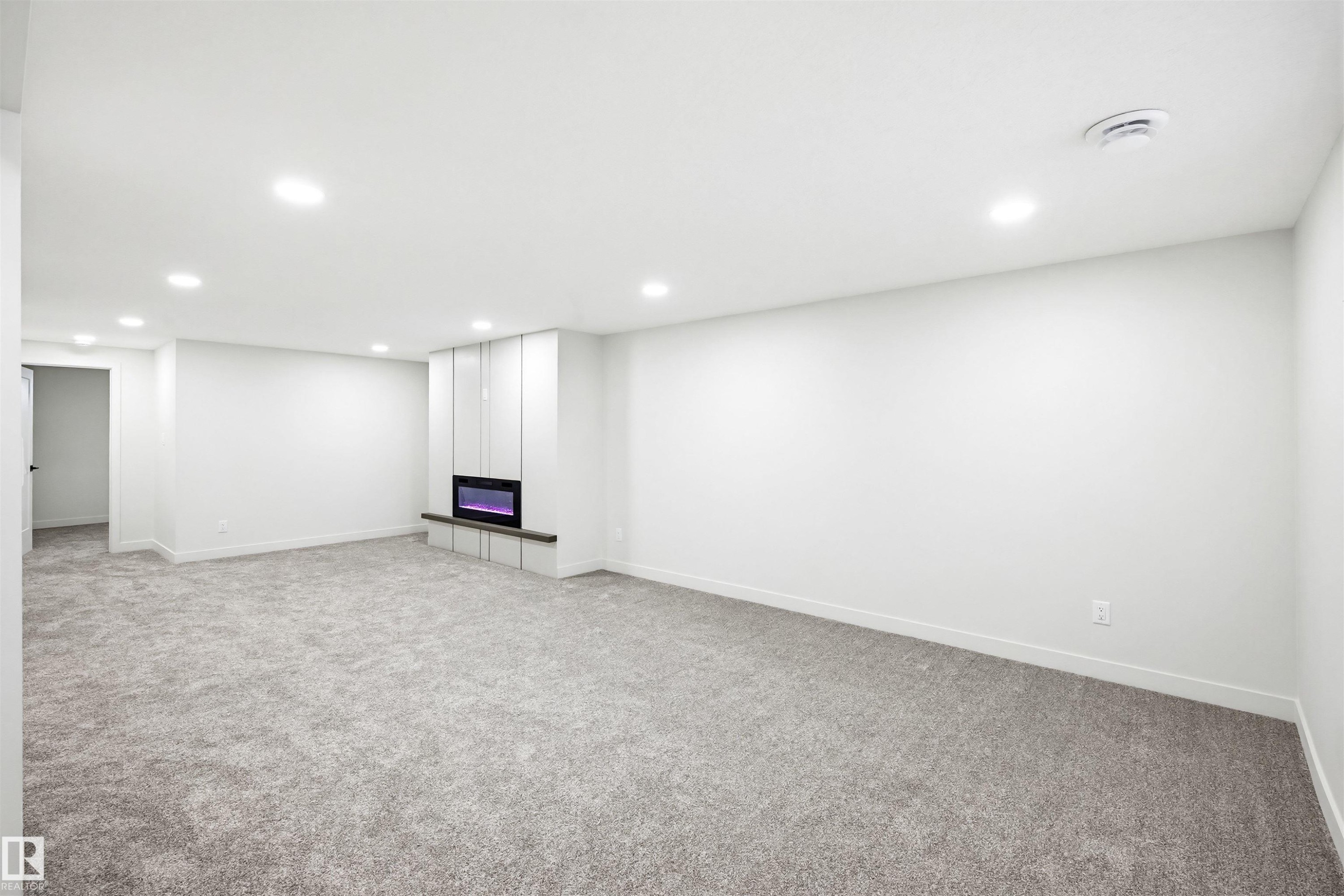 14503 80 Avenue, Edmonton, AB - Indoor Photo Showing Other Room