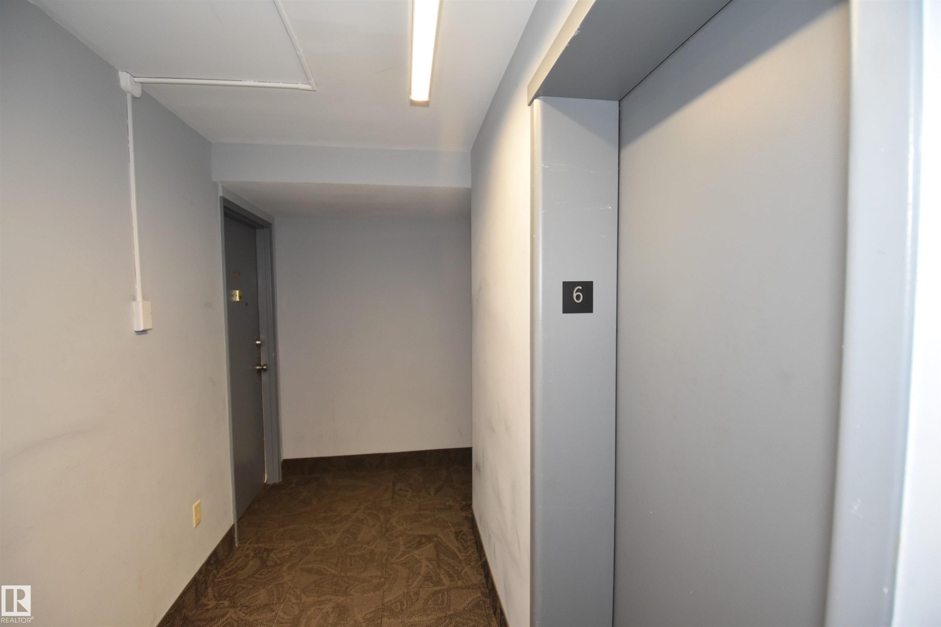 608 10021 116 Street, Edmonton, AB - Indoor Photo Showing Other Room