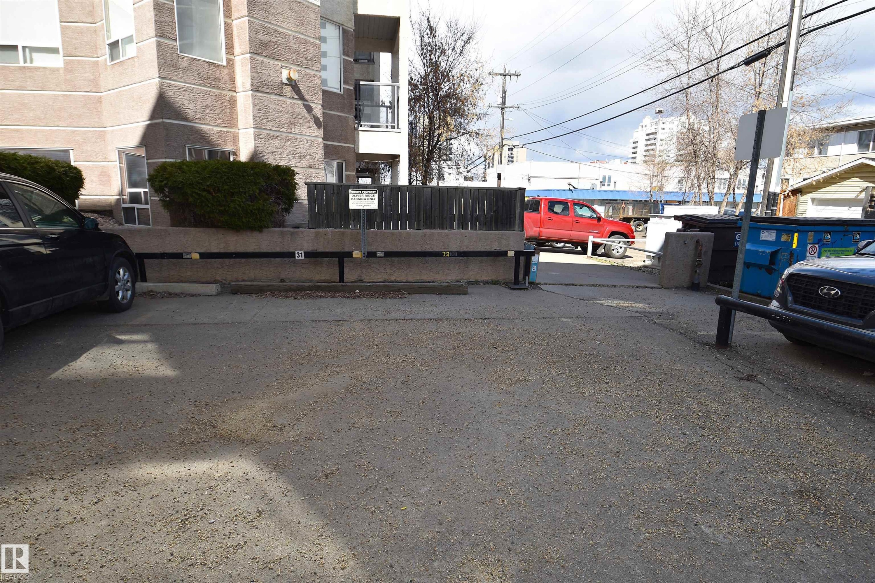 608 10021 116 Street, Edmonton, AB - Outdoor