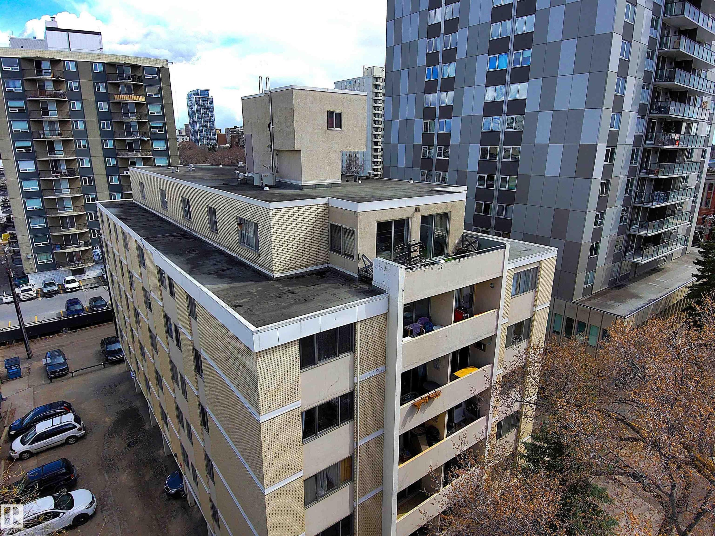 608 10021 116 Street, Edmonton, AB - Outdoor