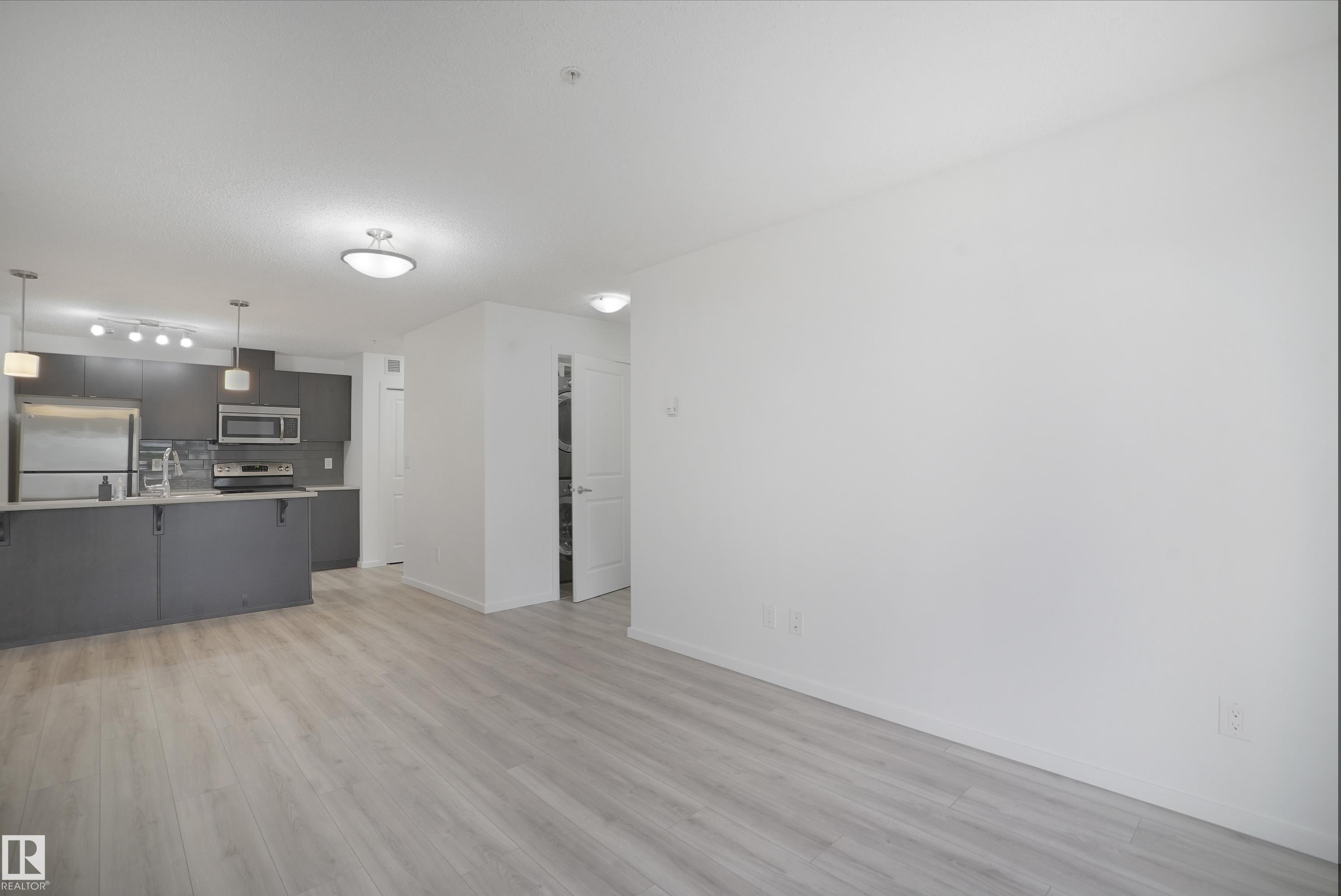 114 3357 16A Avenue, Edmonton, AB - Indoor