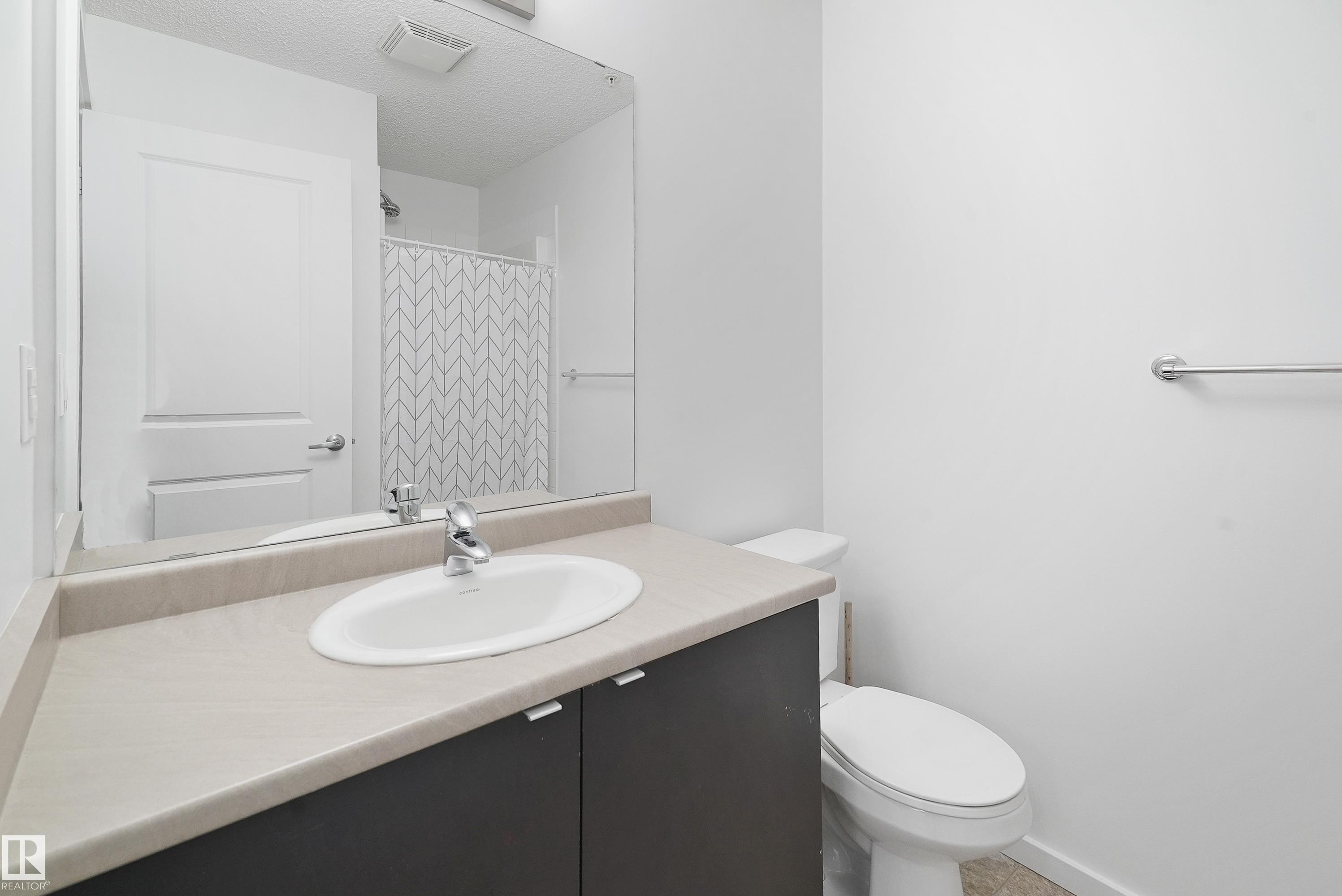 114 3357 16A Avenue, Edmonton, AB - Indoor Photo Showing Bathroom