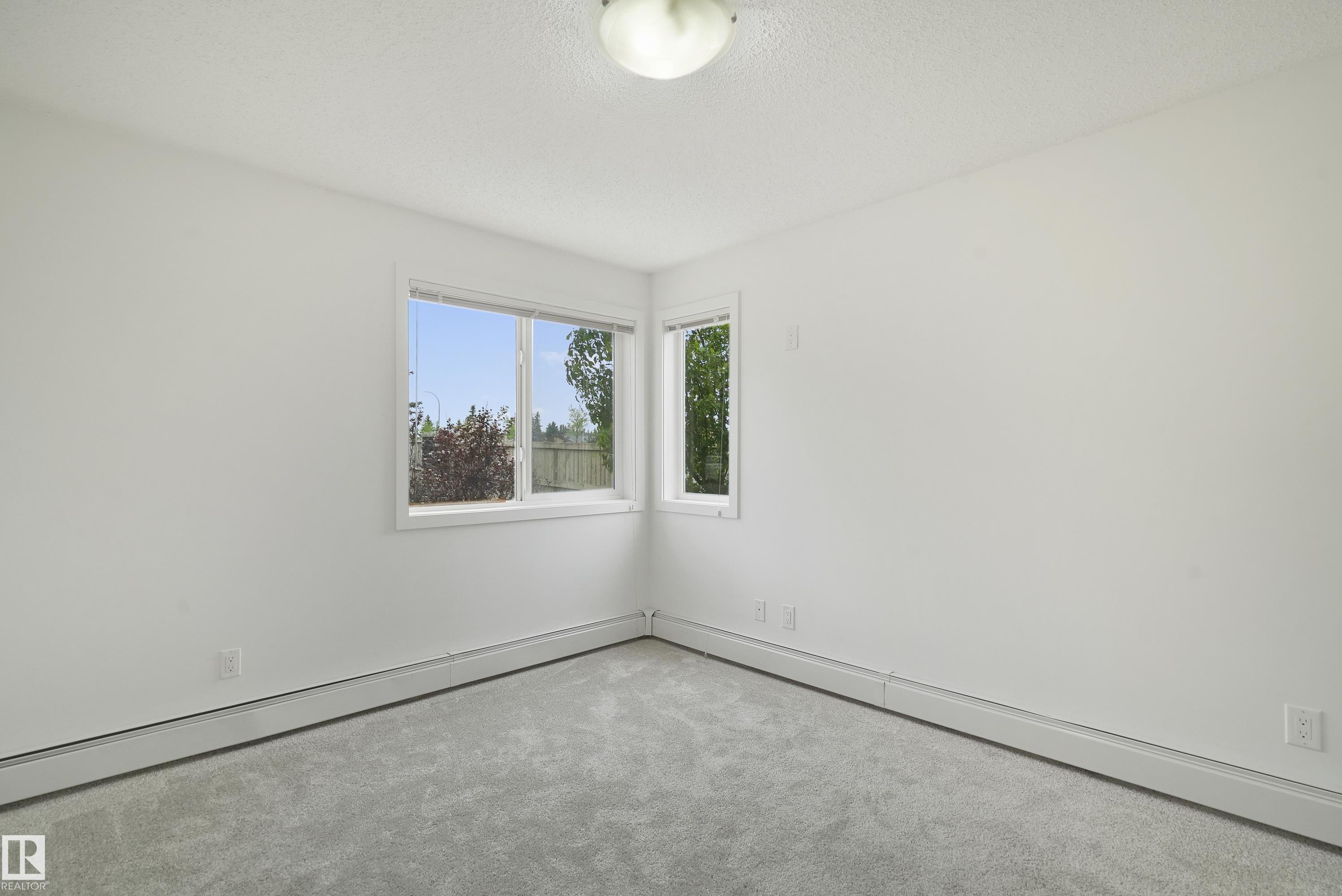 114 3357 16A Avenue, Edmonton, AB - Indoor Photo Showing Other Room