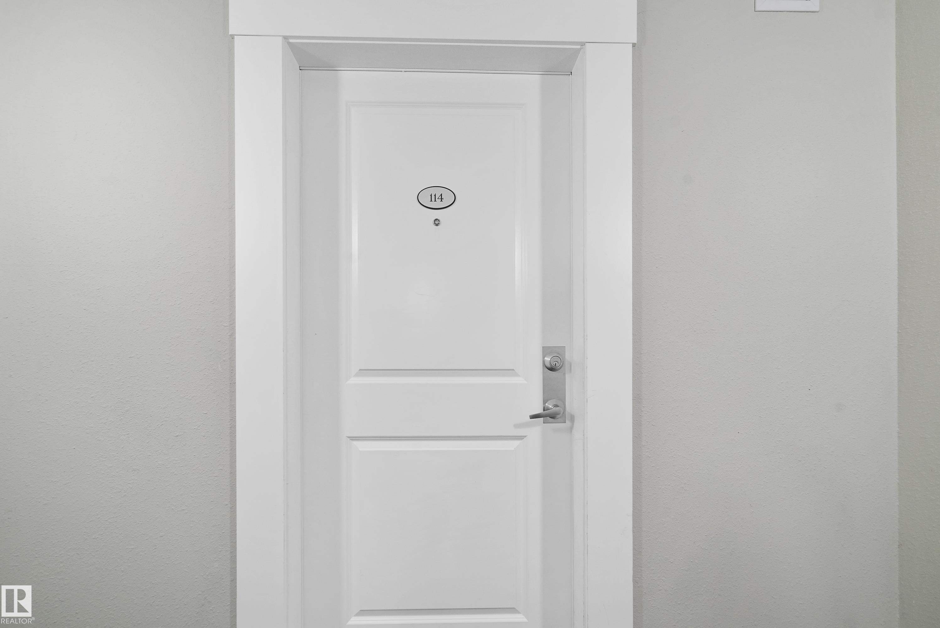 114 3357 16A Avenue, Edmonton, AB - Indoor Photo Showing Other Room