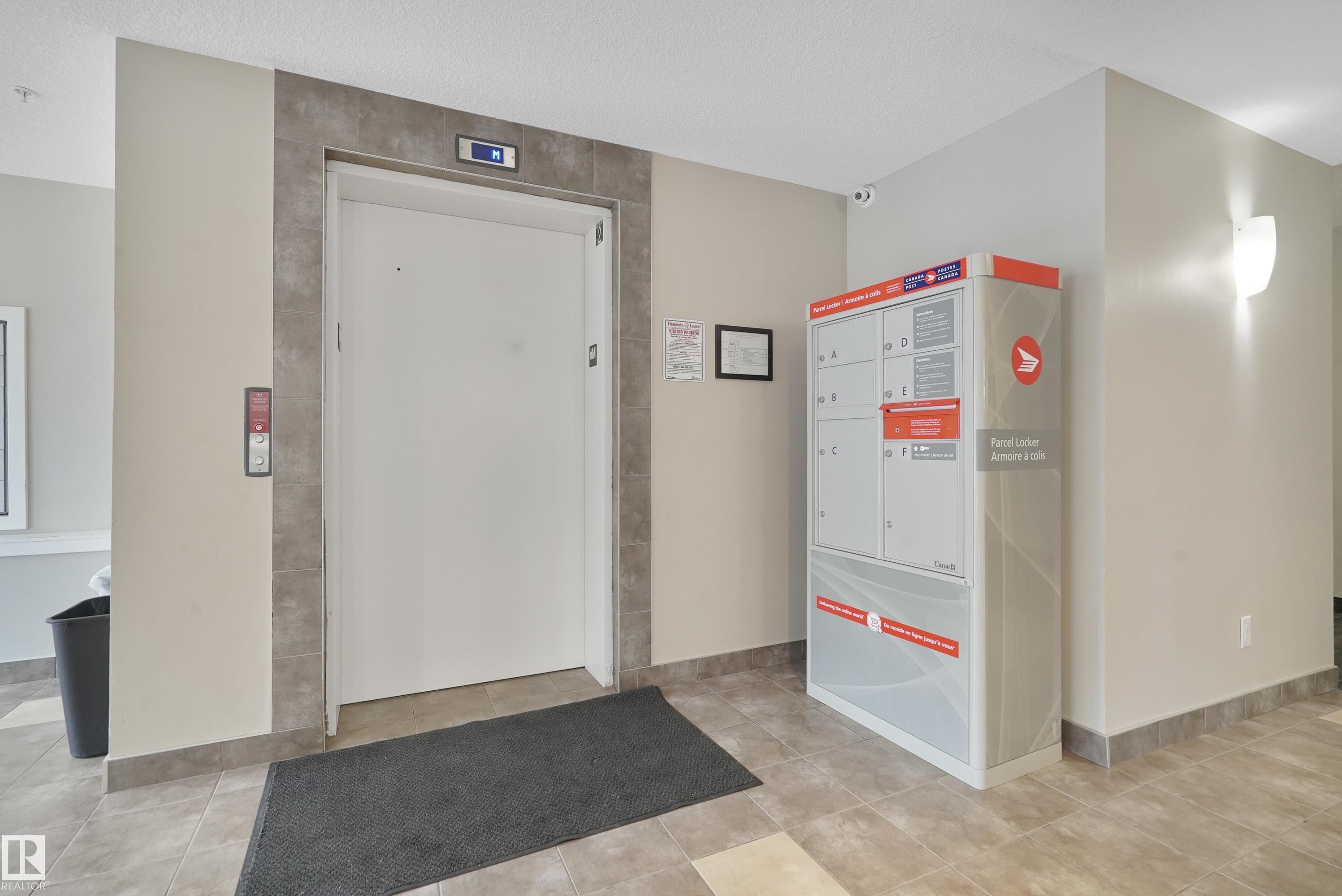 114 3357 16A Avenue, Edmonton, AB - Indoor Photo Showing Other Room