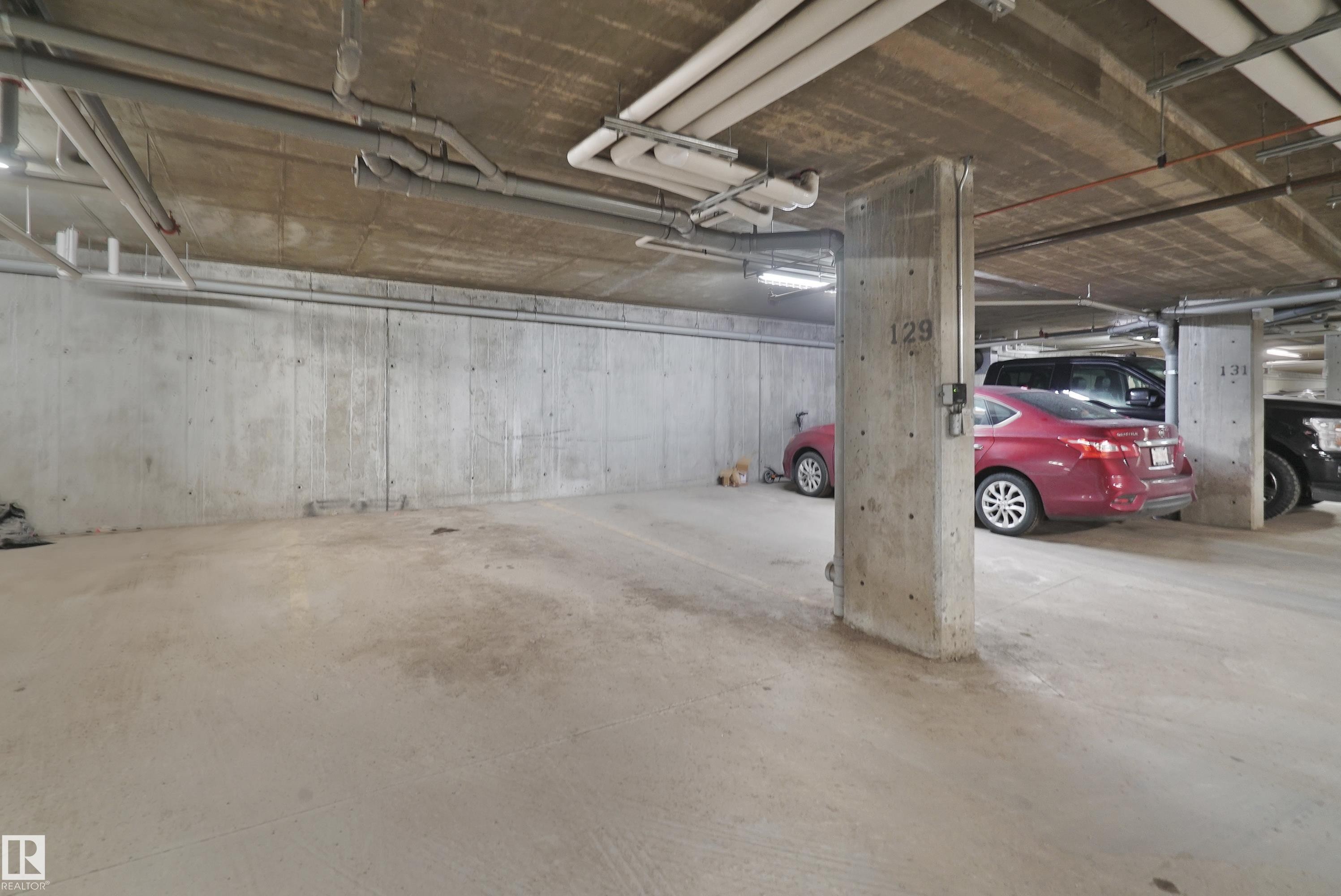 114 3357 16A Avenue, Edmonton, AB - Indoor Photo Showing Garage