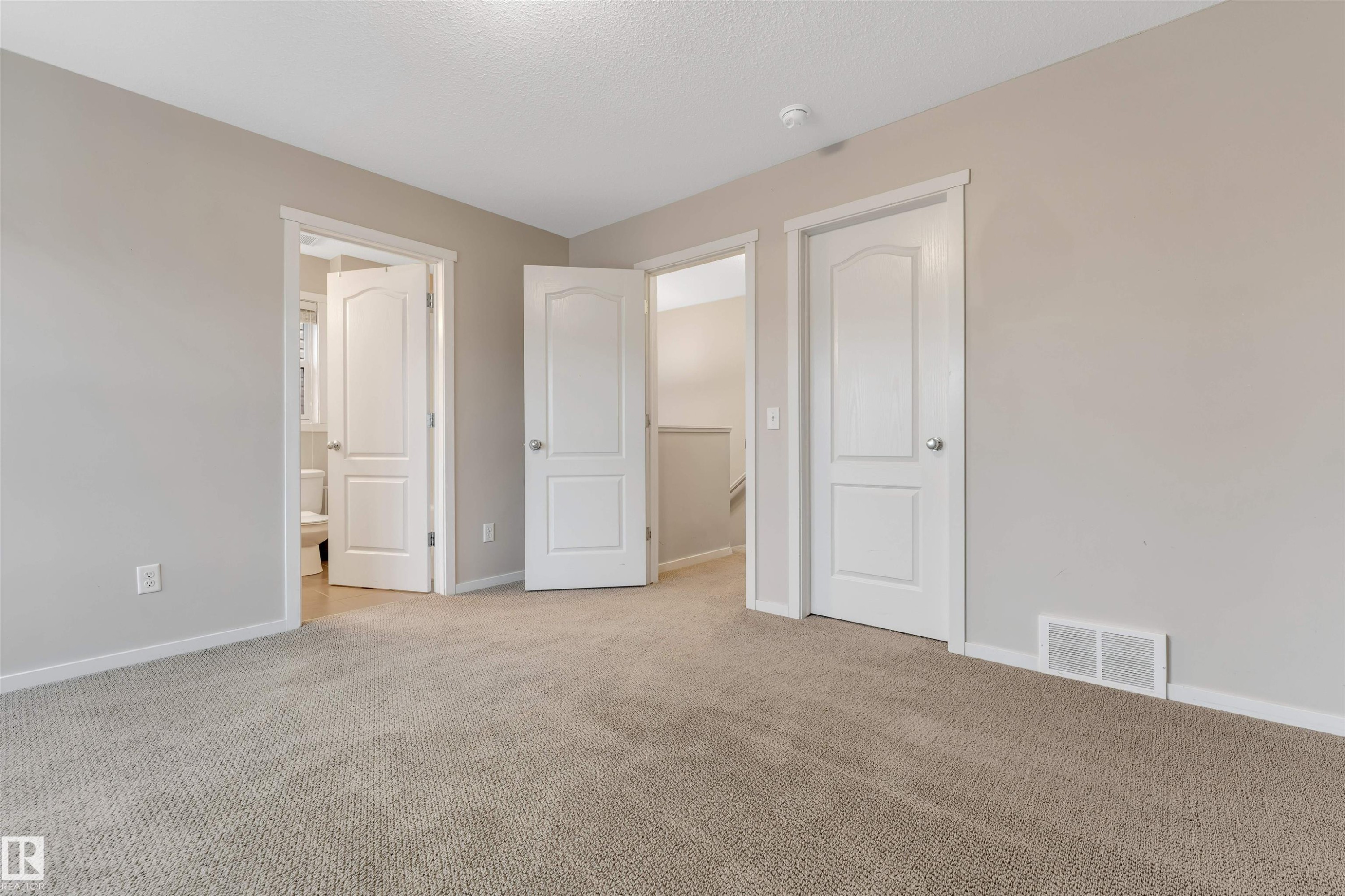 610 Tamarack Road, Edmonton, AB - Indoor Photo Showing Other Room