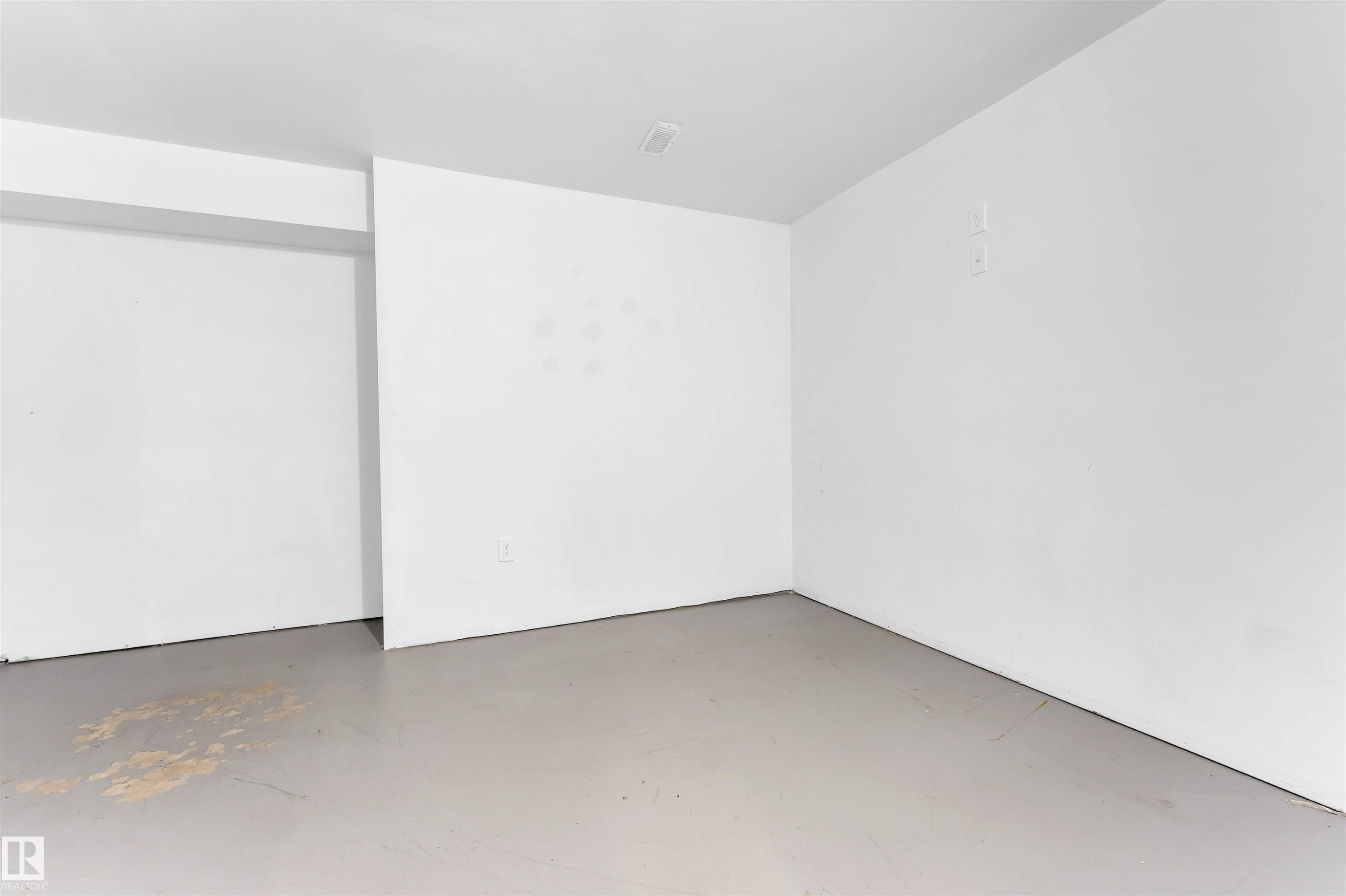 610 Tamarack Road, Edmonton, AB - Indoor Photo Showing Other Room