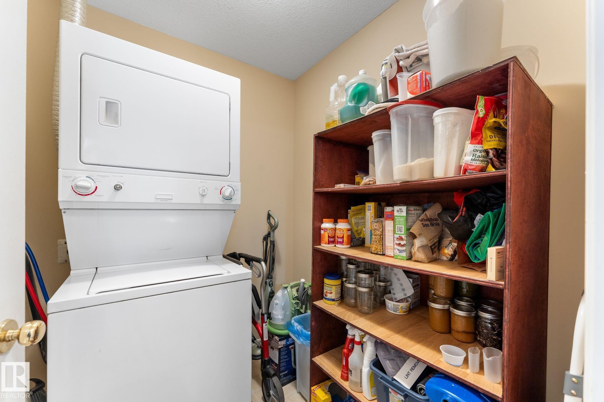 209 4703 43 Avenue, Stony Plain, AB - Indoor Photo Showing Laundry Room