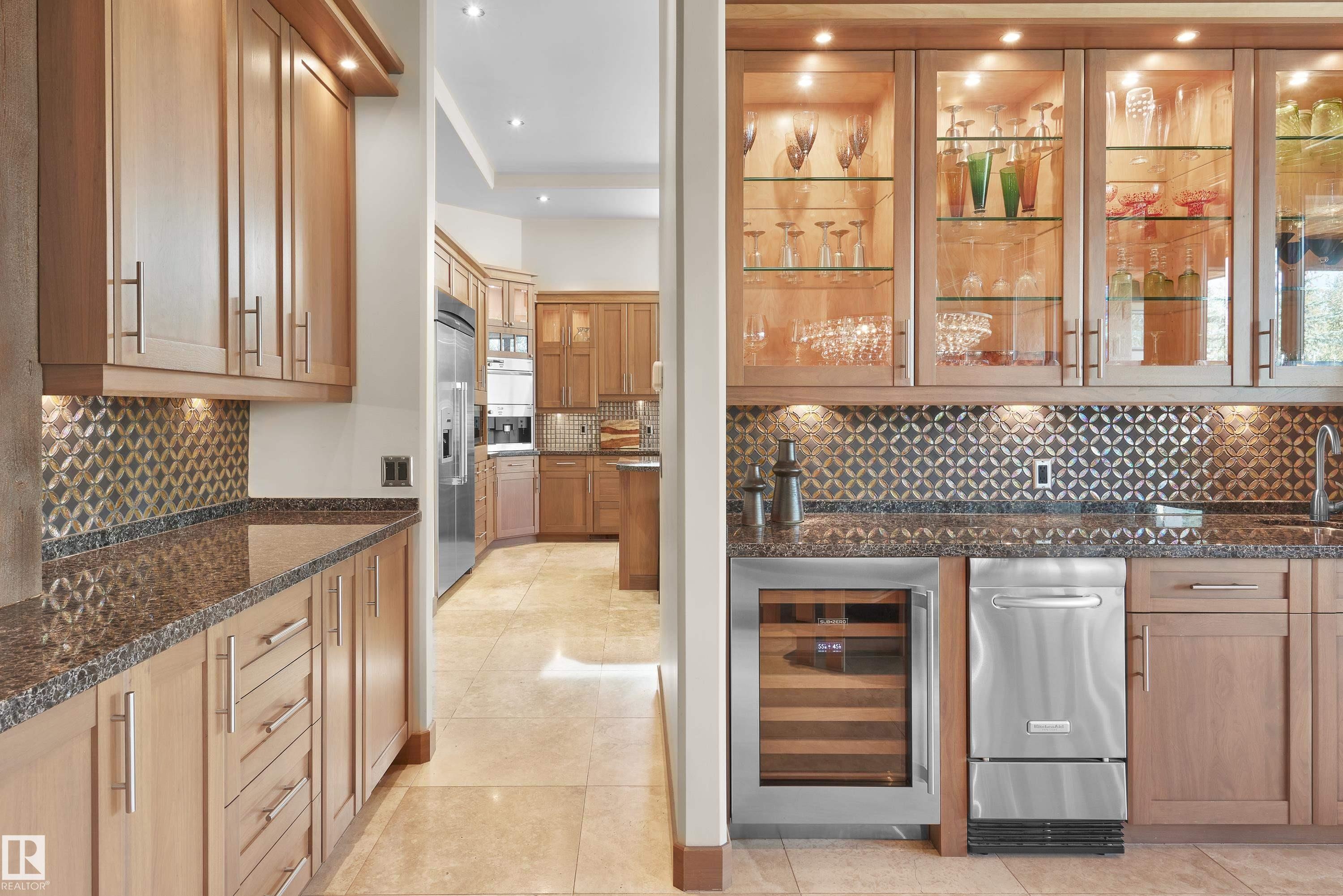 56 Windermere Drive, Edmonton, AB - Indoor Photo Showing Kitchen